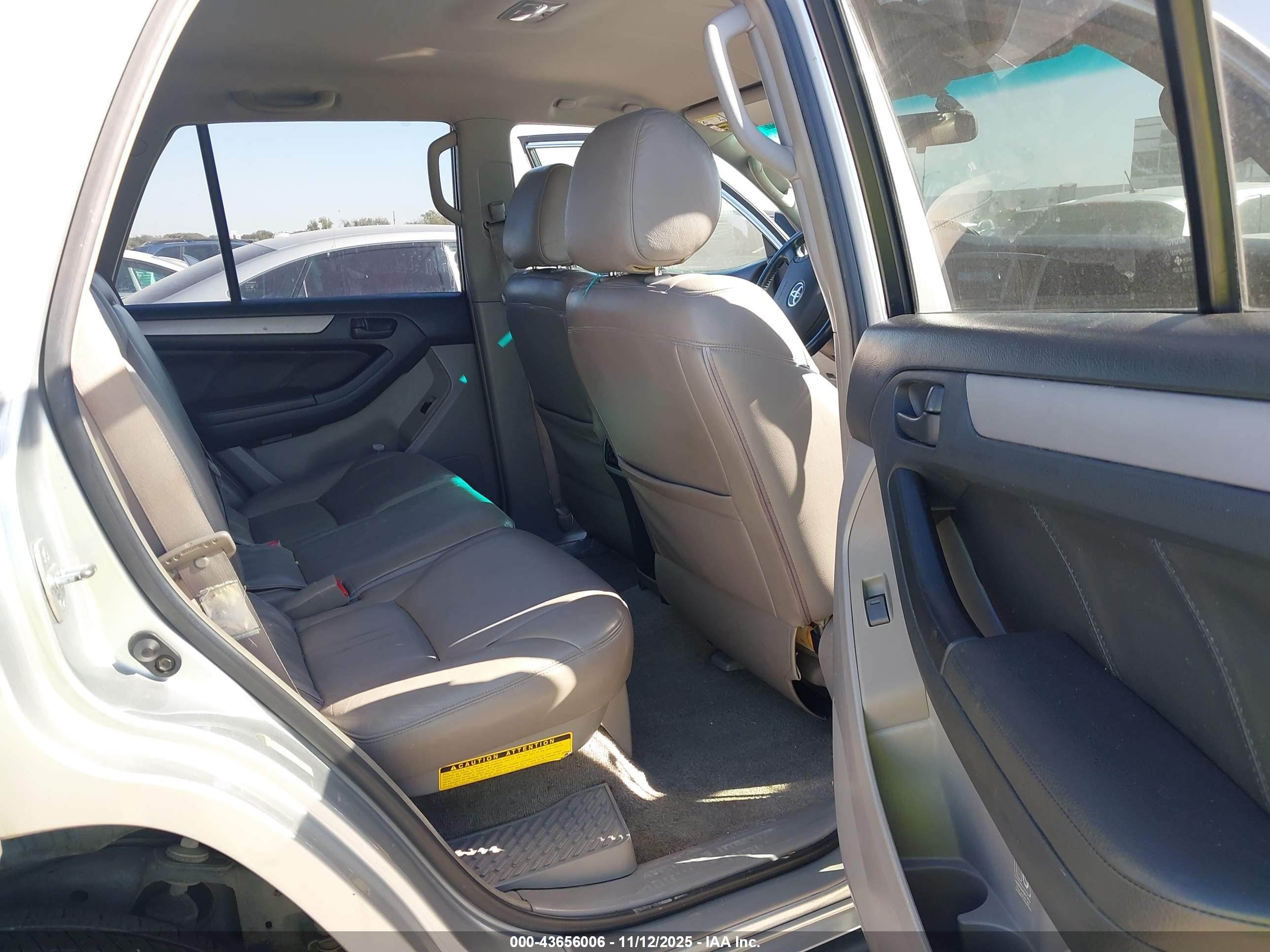 TOYOTA 4RUNNER image 8