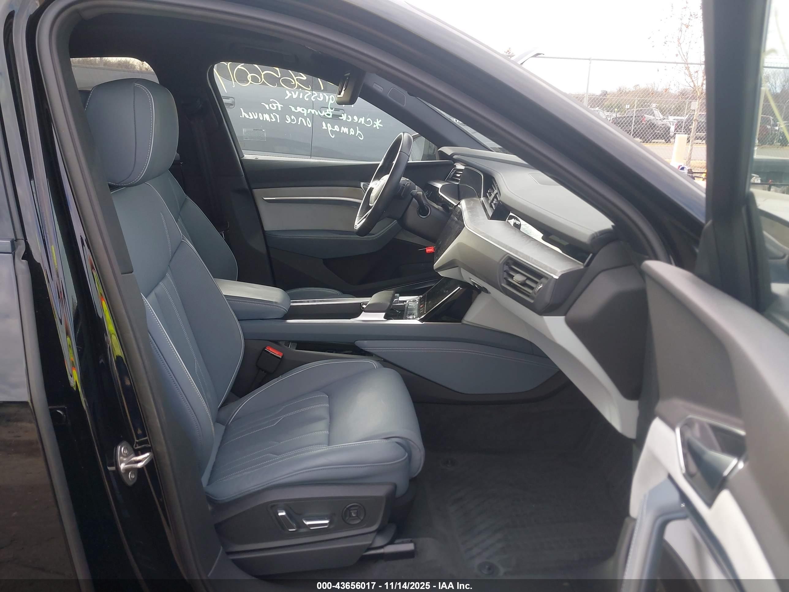 AUDI E-TRON image 5