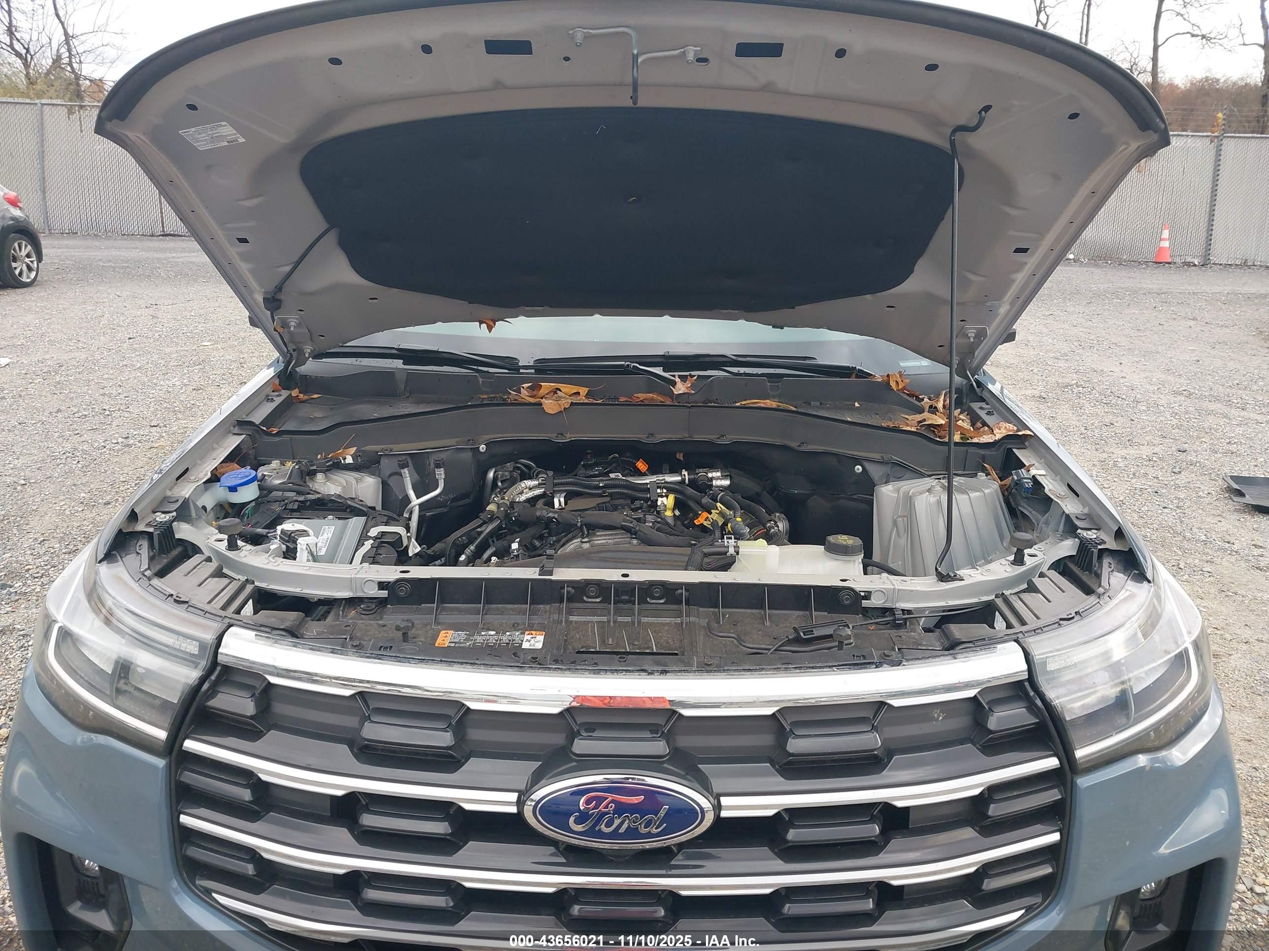 FORD EXPLORER image 10