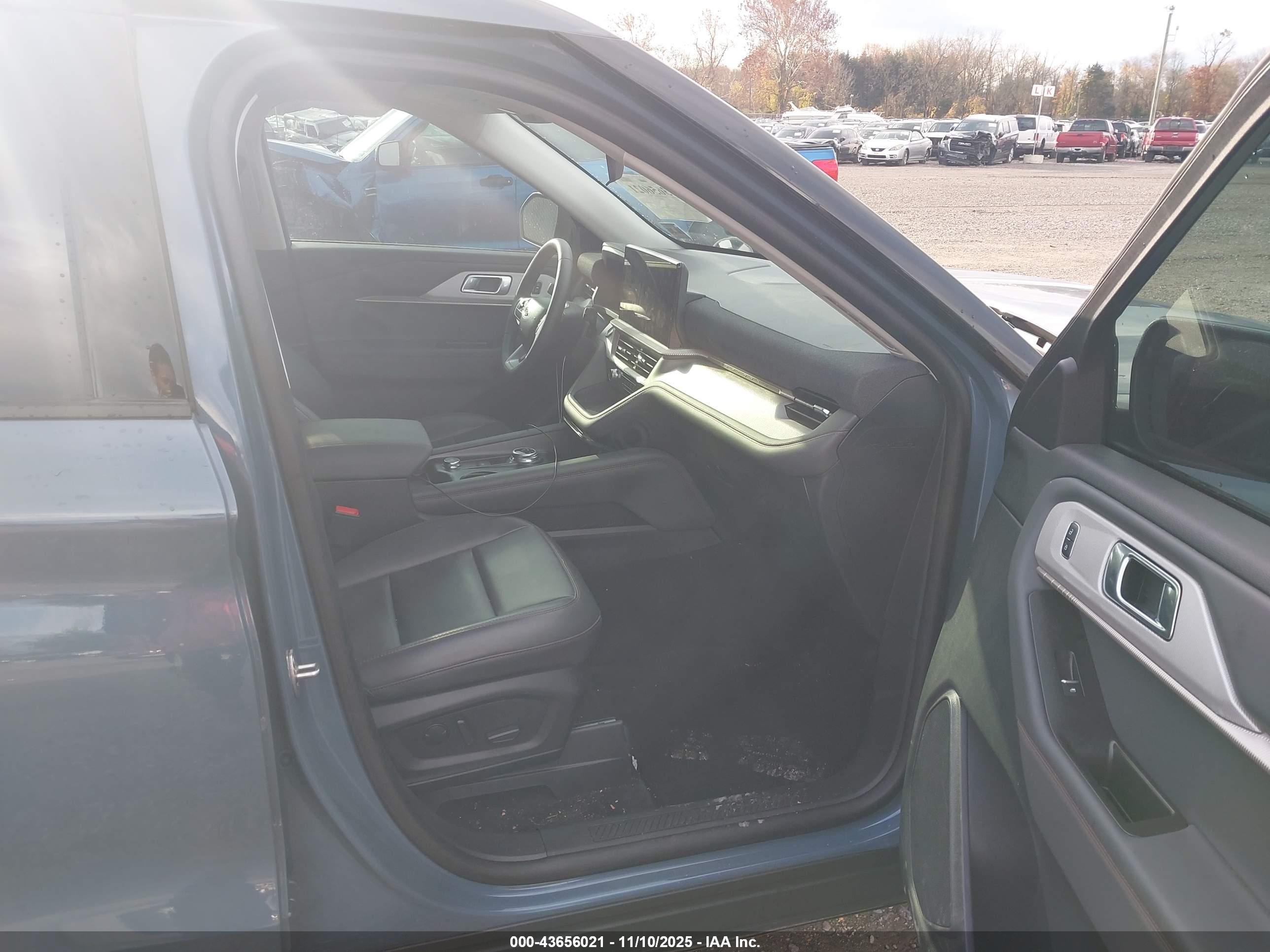 FORD EXPLORER image 5