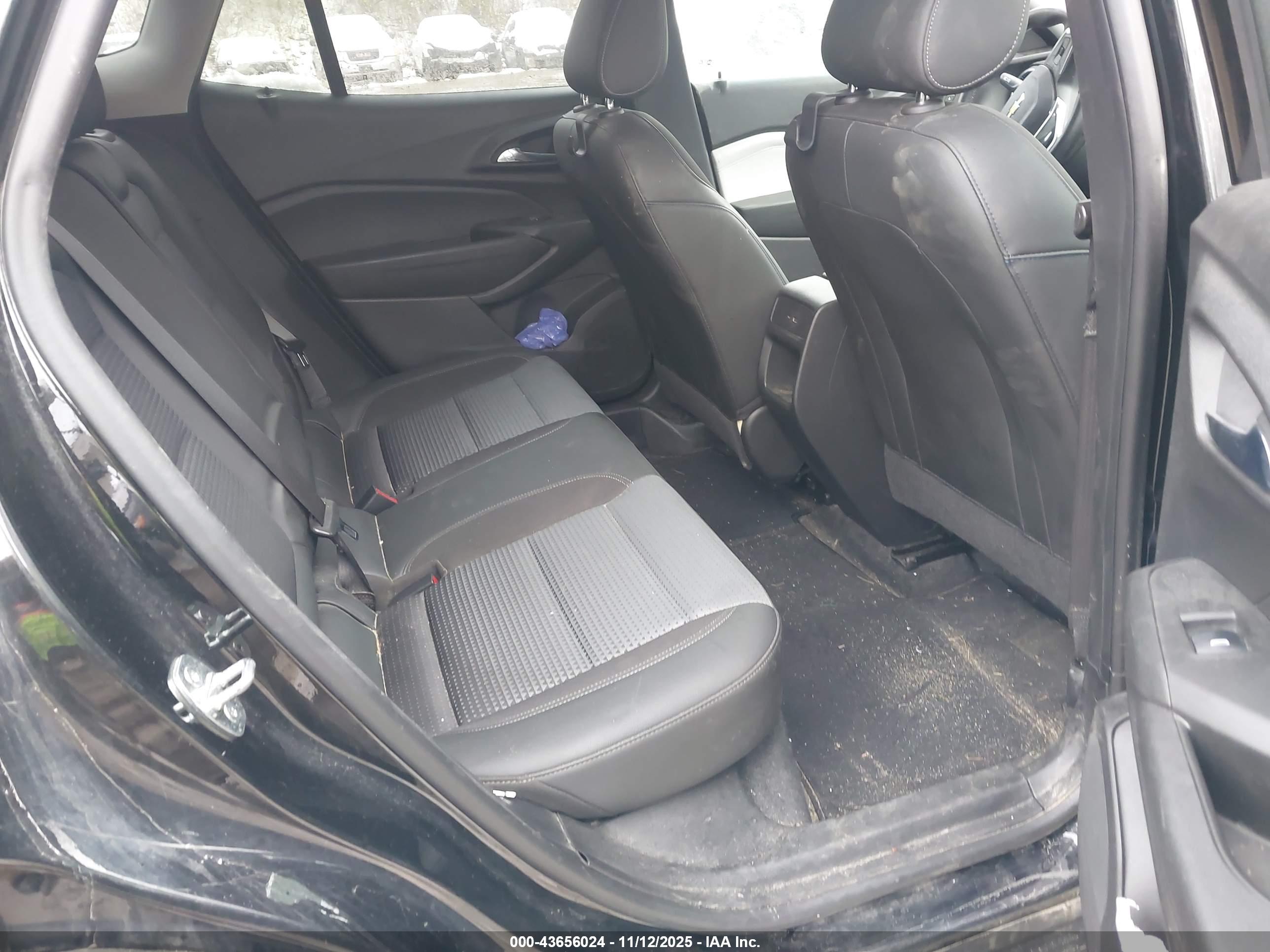 CHEVROLET TRAX image 8
