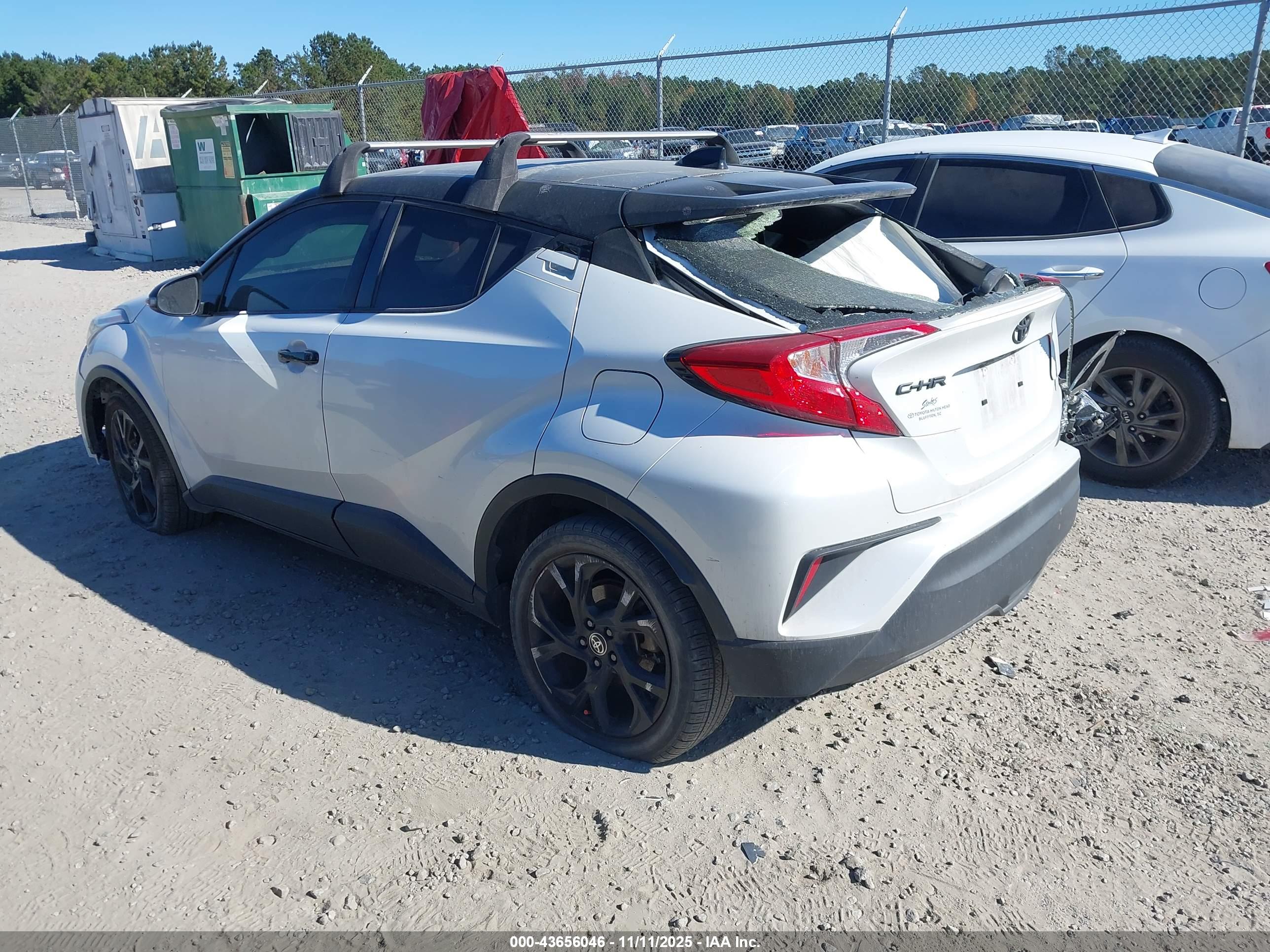 TOYOTA C-HR image 3
