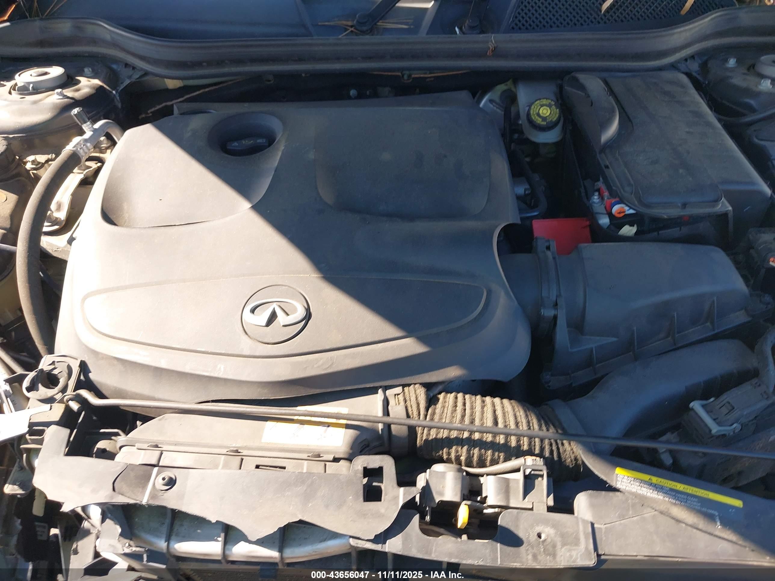 INFINITI QX30 image 10