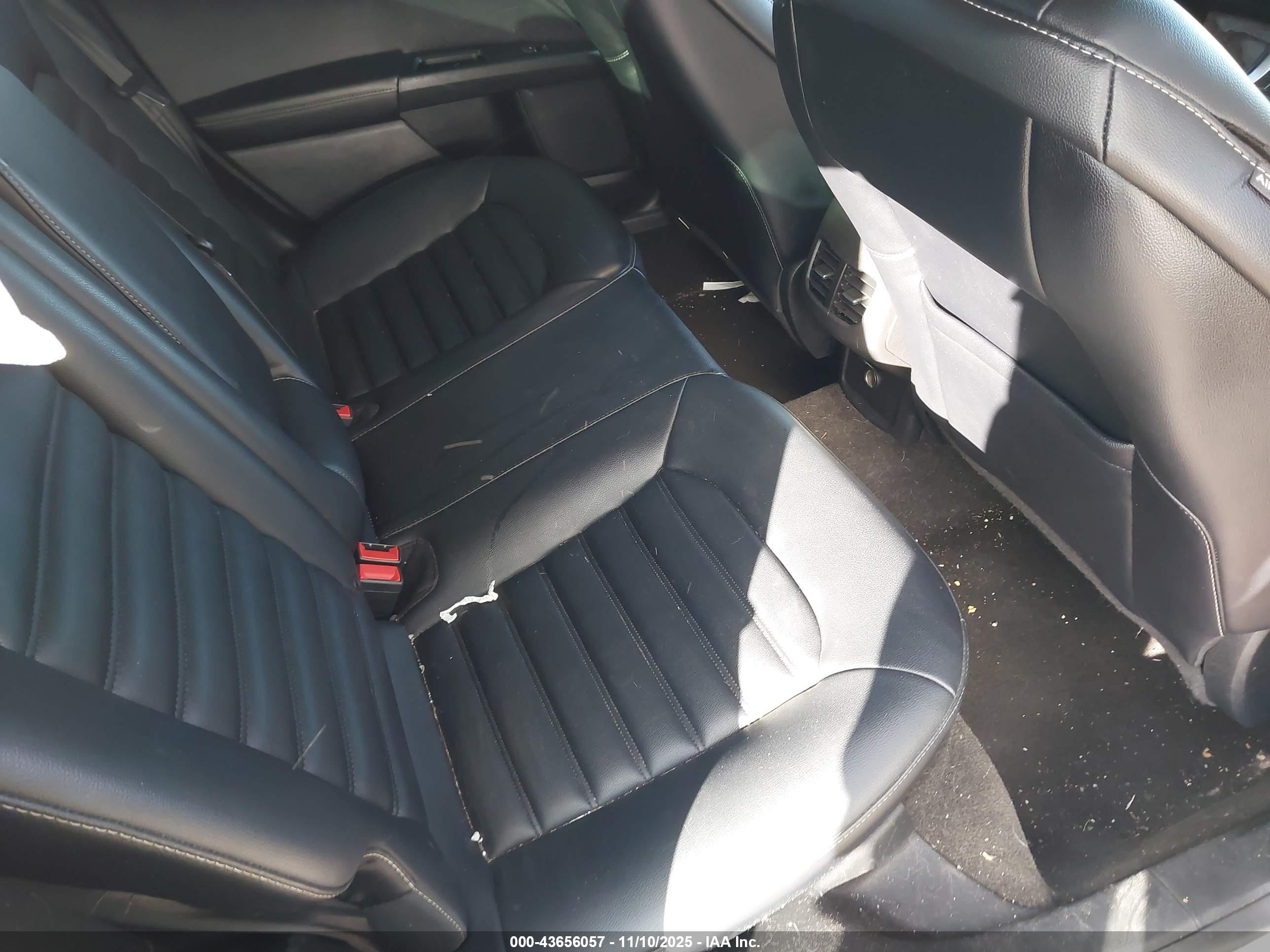 FORD FUSION image 8