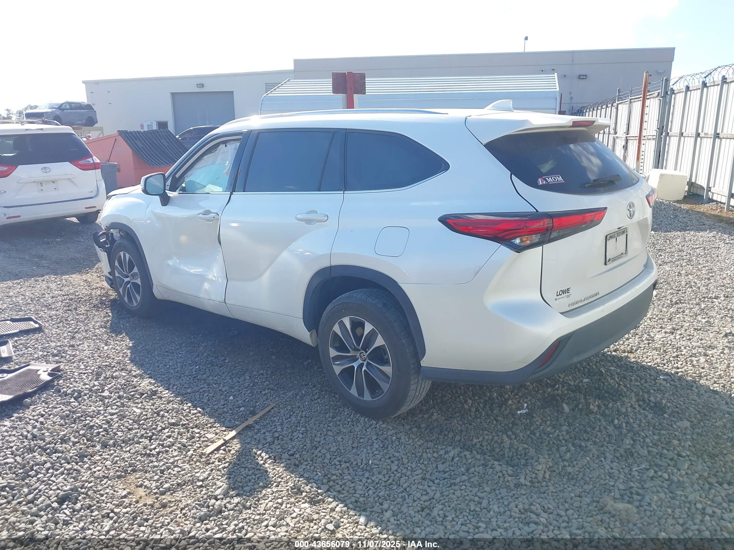 TOYOTA HIGHLANDER image 3