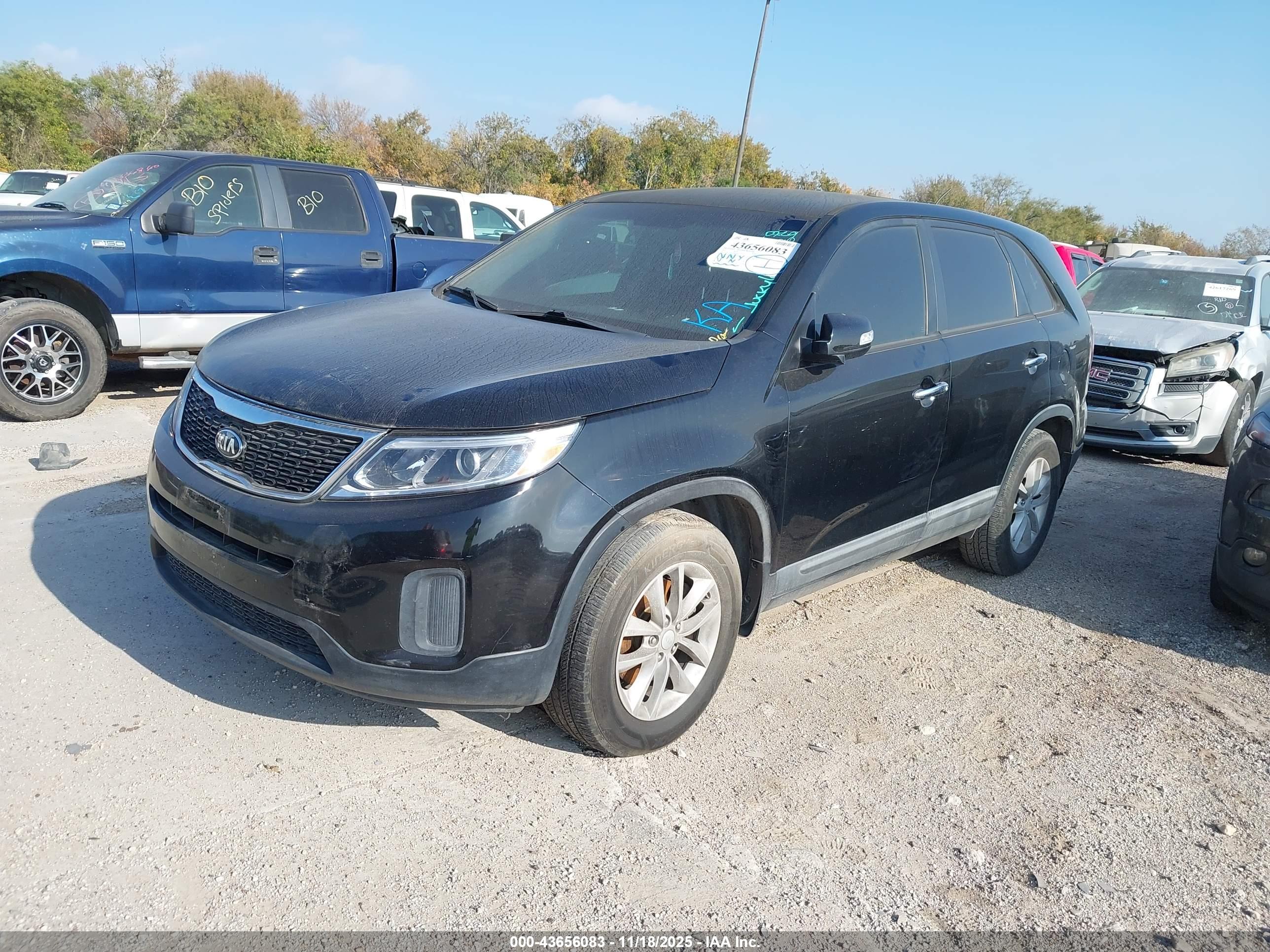 KIA SORENTO image 2