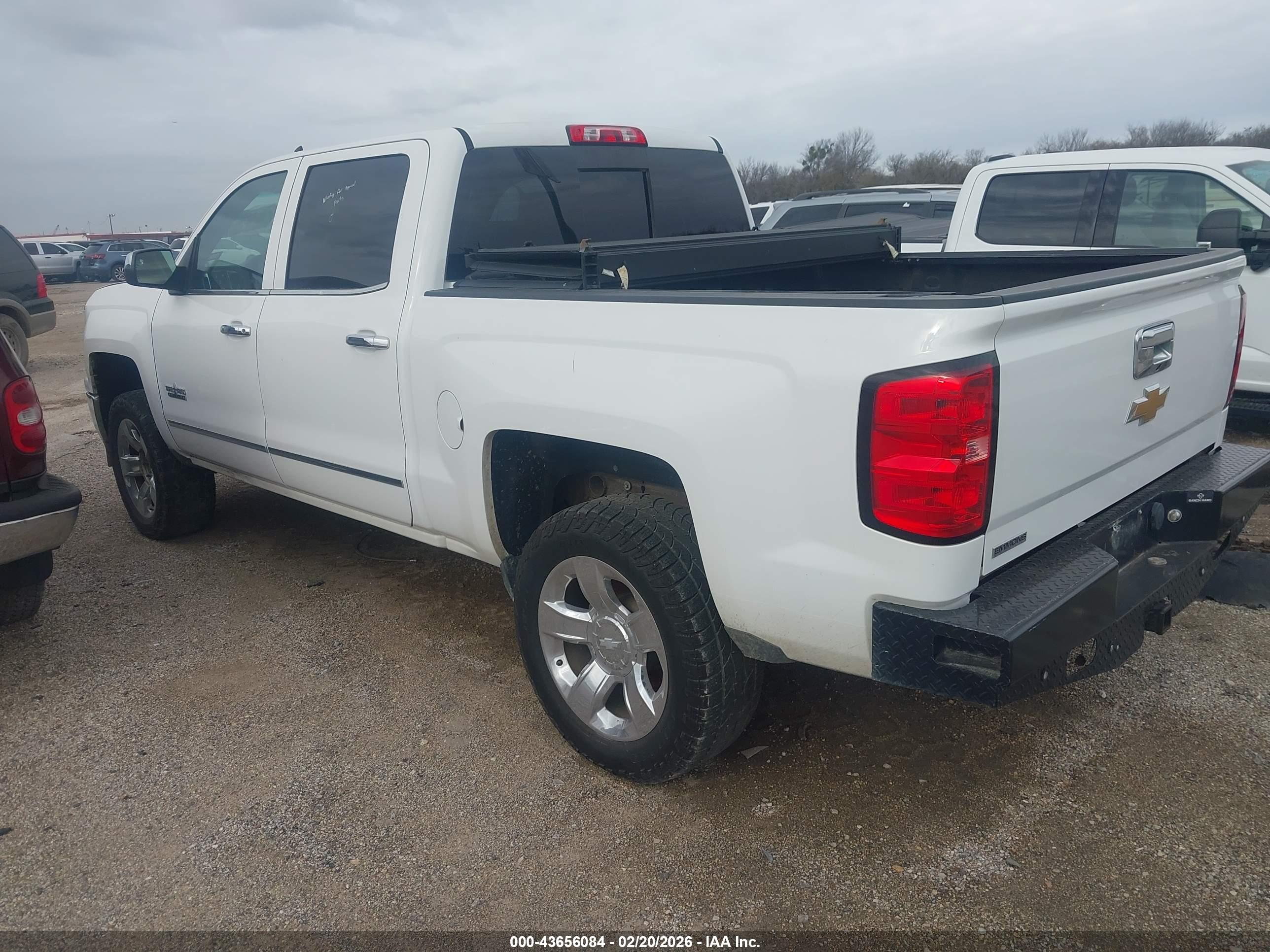 CHEVROLET SILVERADO image 3