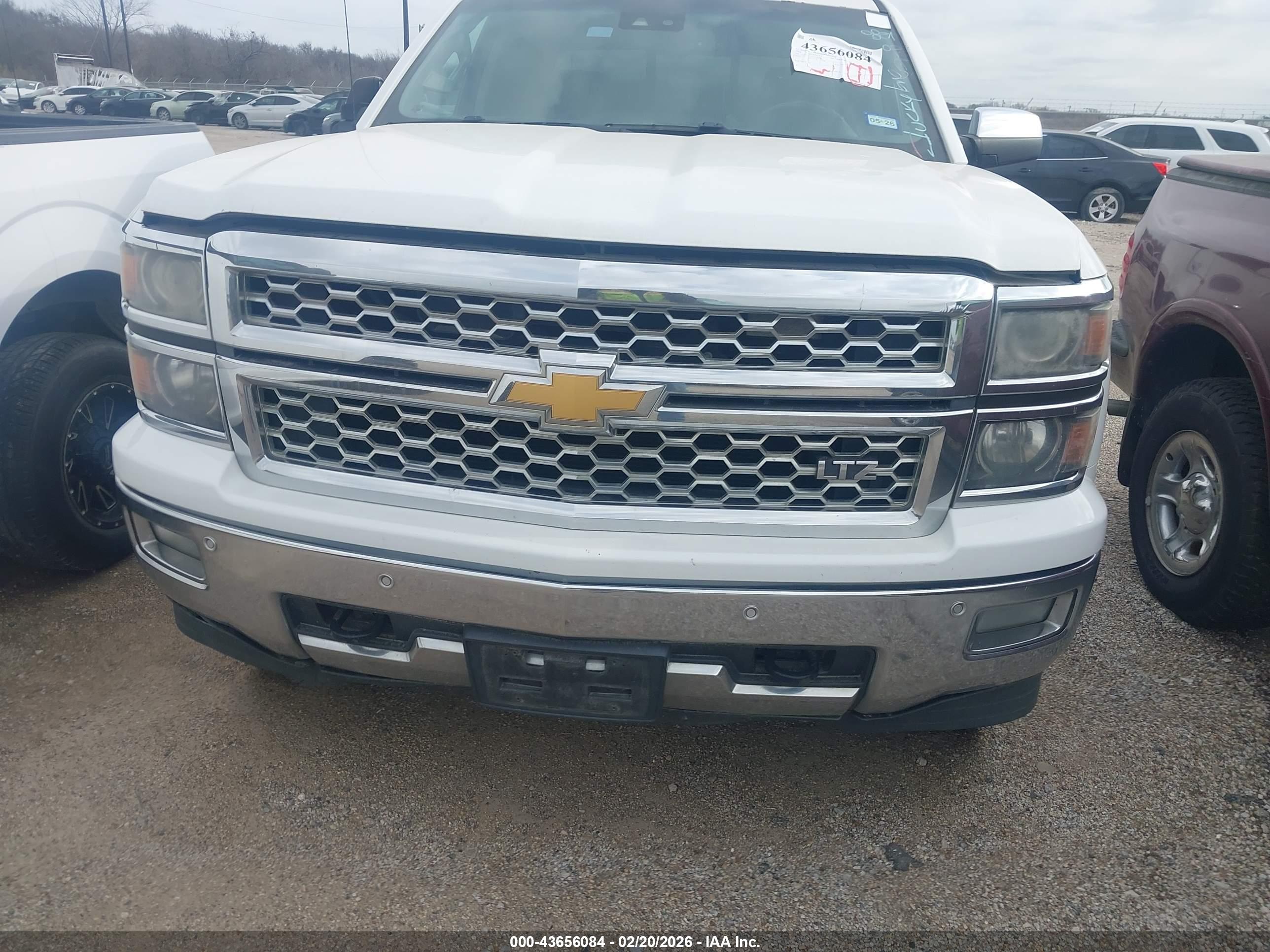CHEVROLET SILVERADO image 6