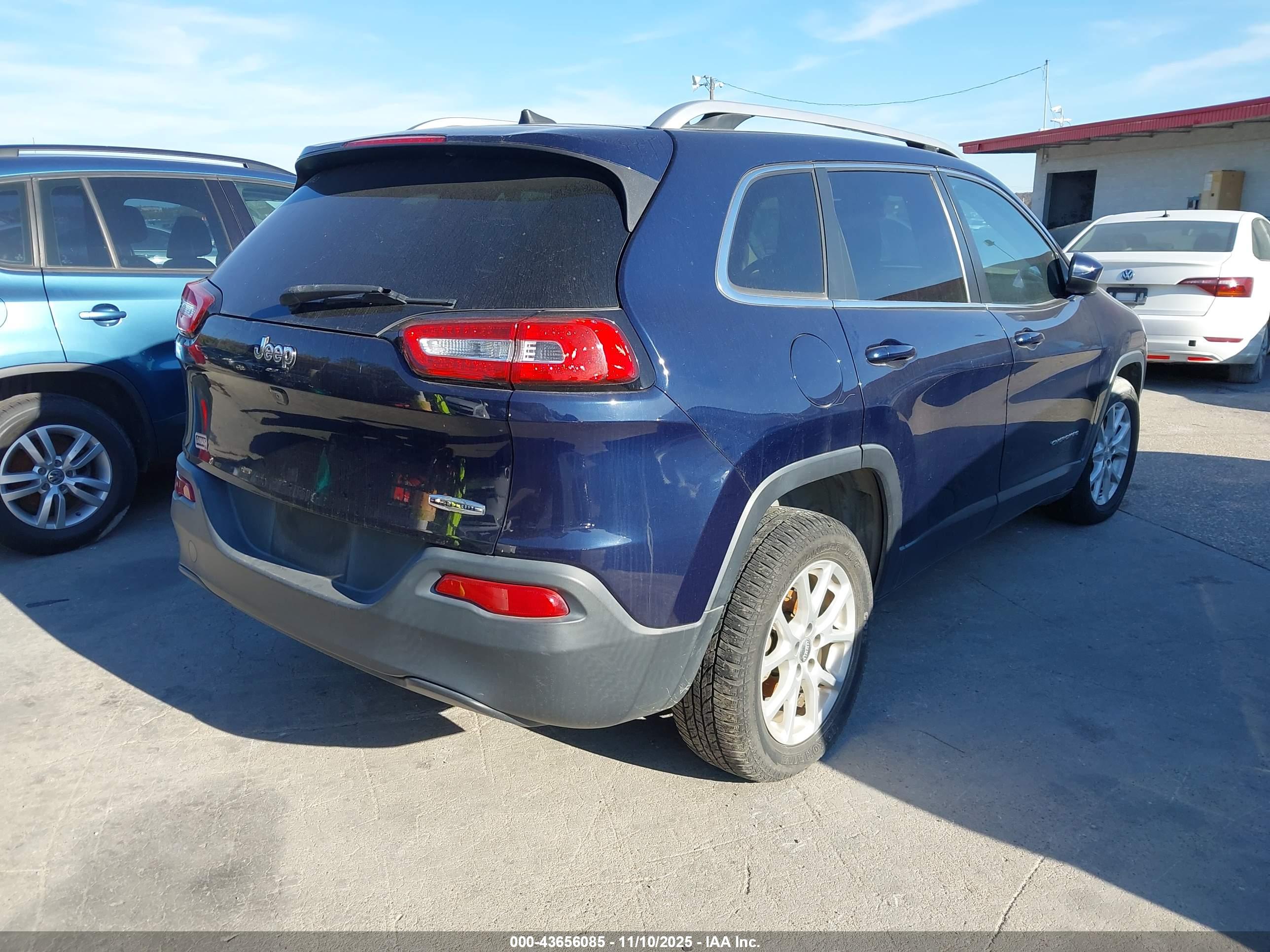 JEEP CHEROKEE image 4