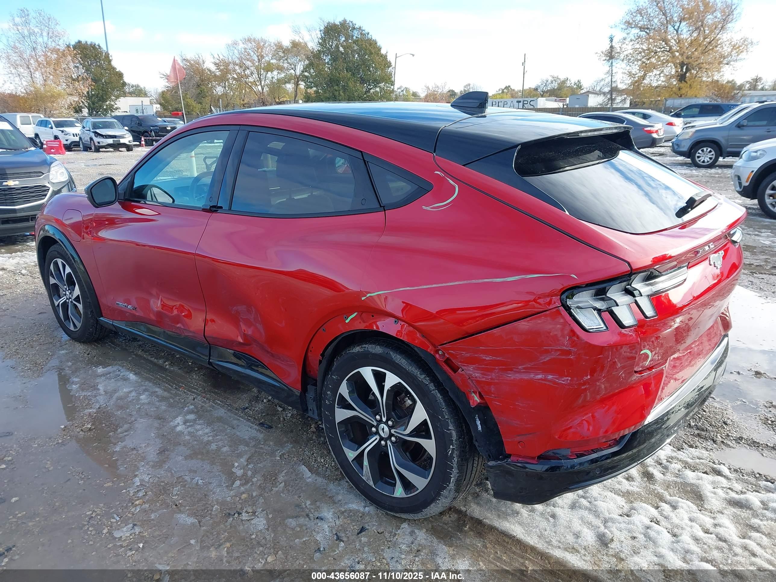 FORD MUSTANG image 3