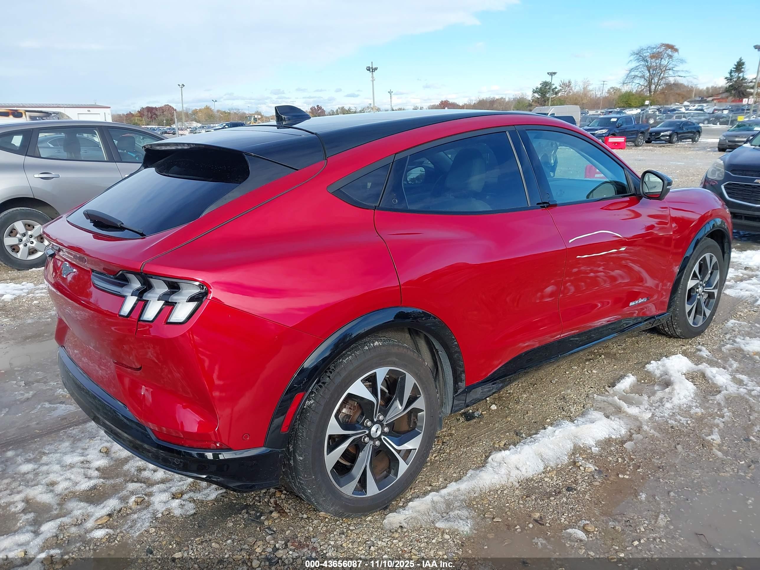 FORD MUSTANG image 4