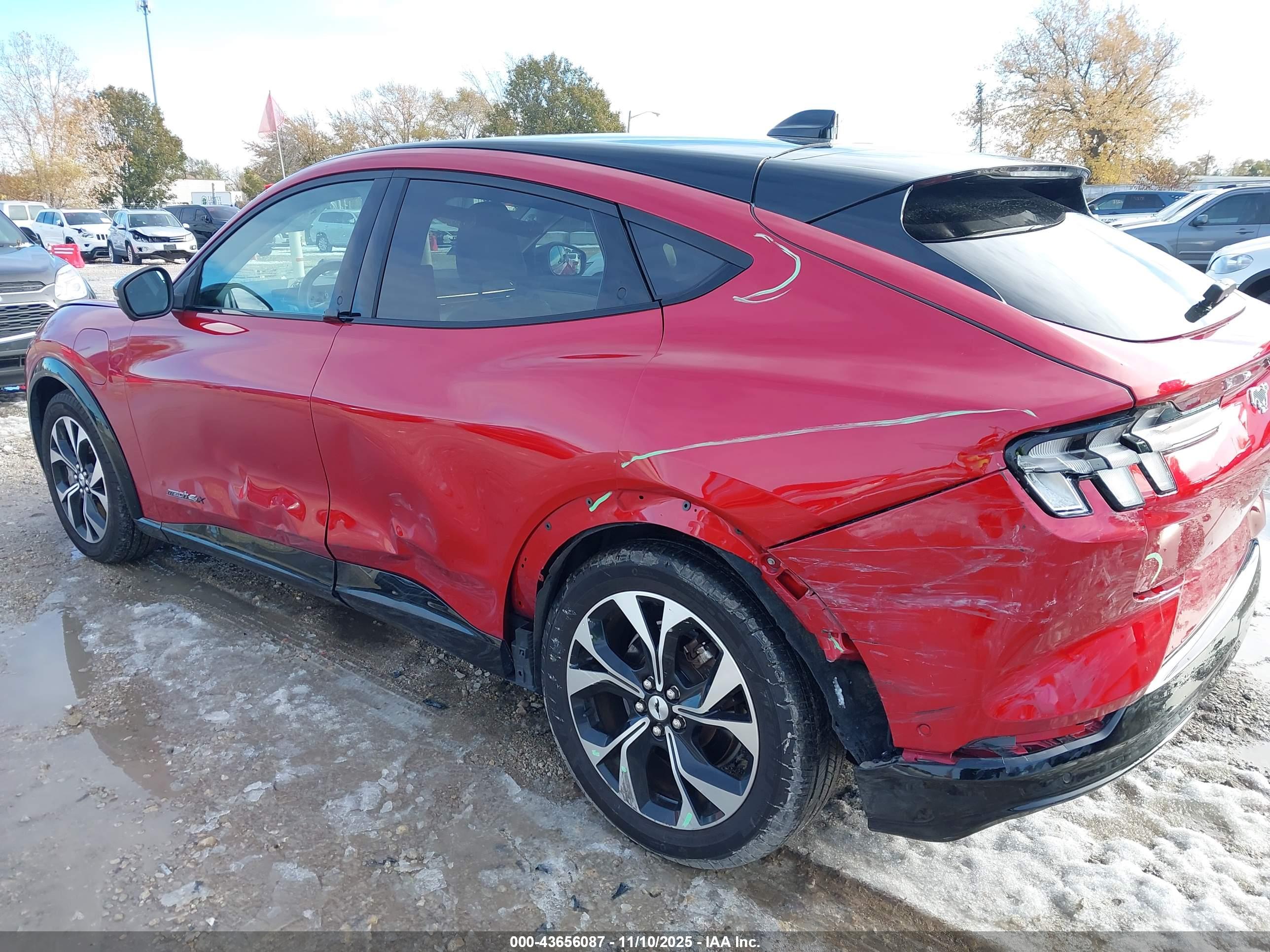 FORD MUSTANG image 6
