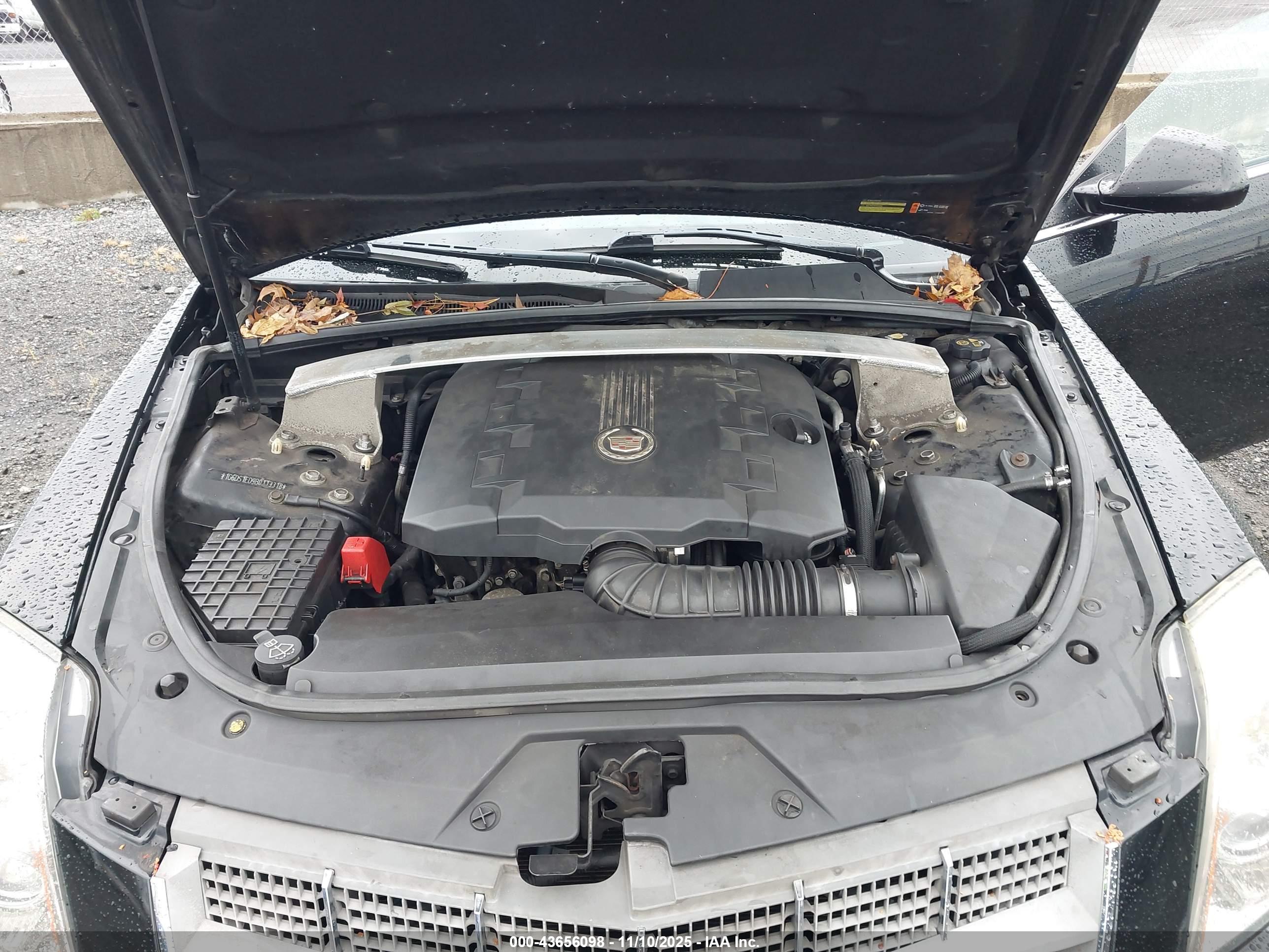CADILLAC CTS image 10