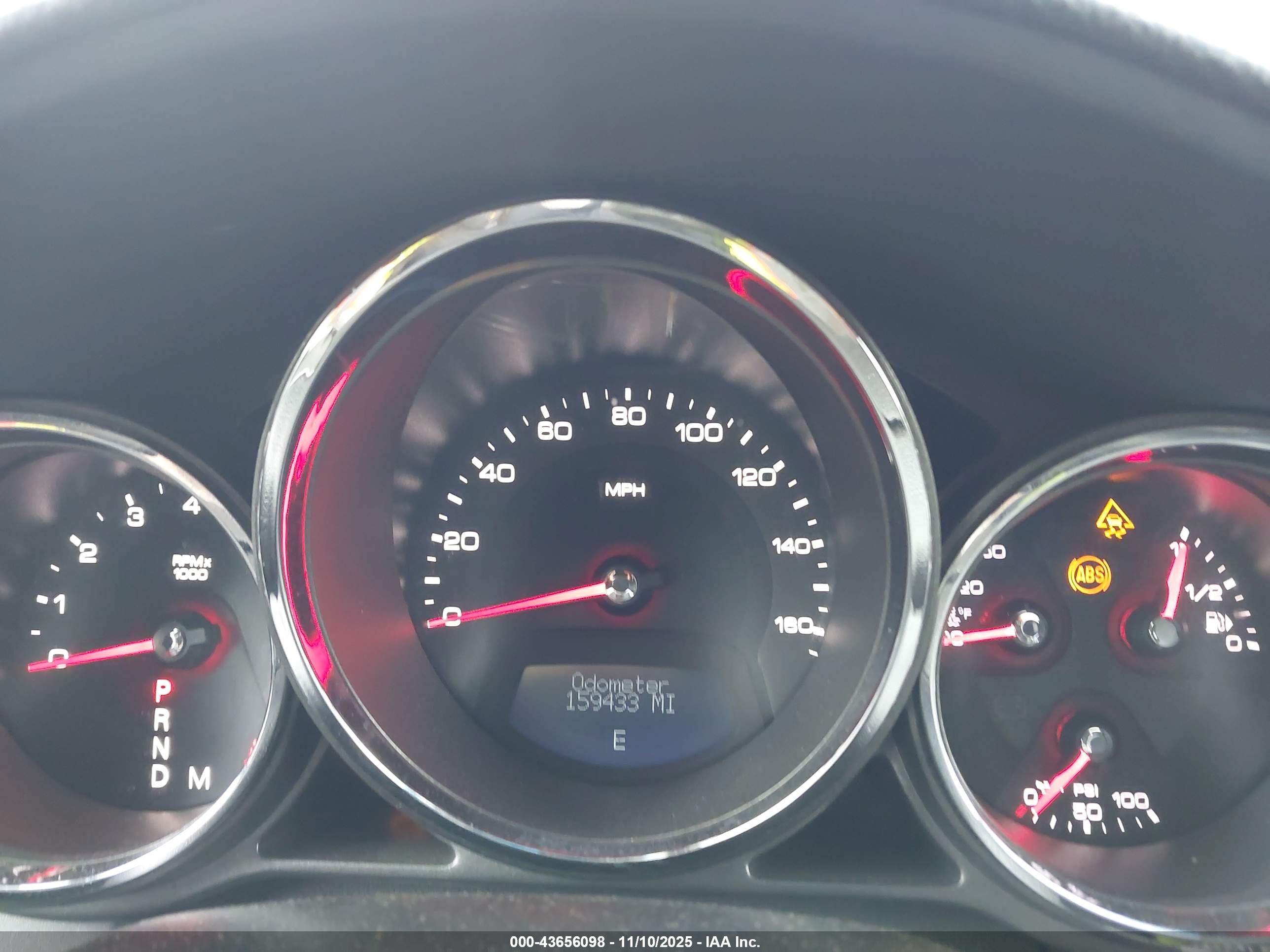 CADILLAC CTS image 7