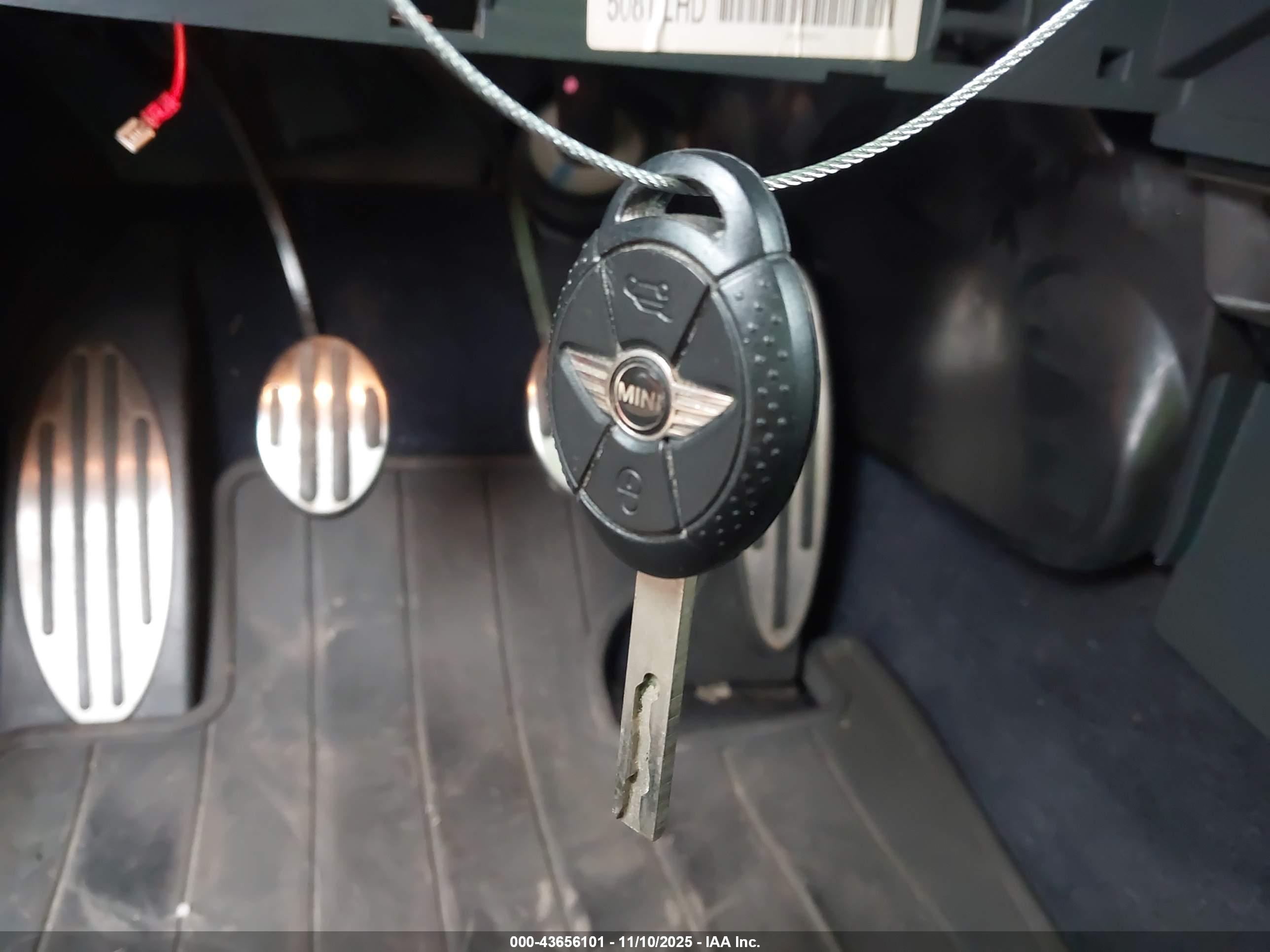 MINI COOPER image 11