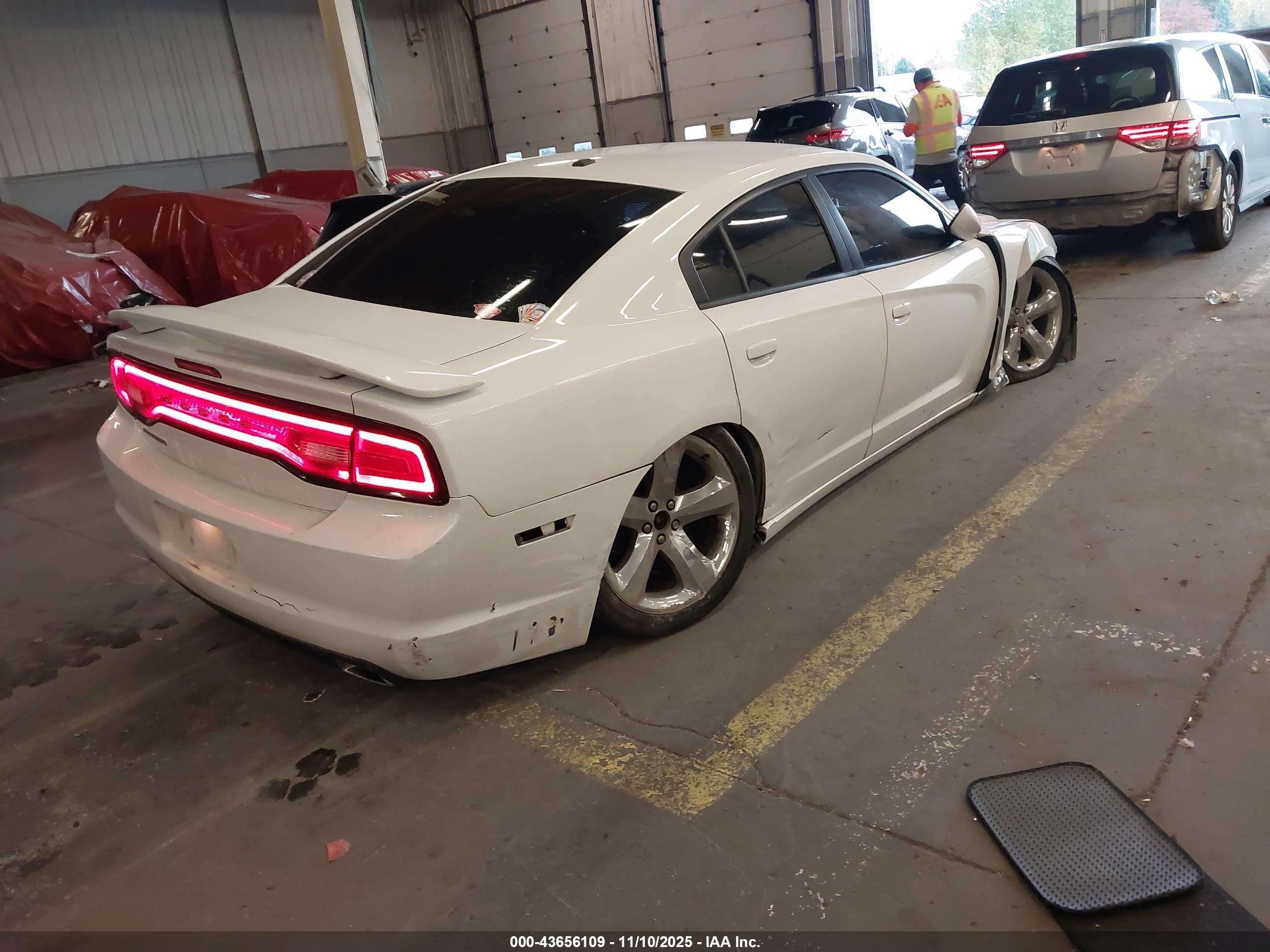 DODGE CHARGER image 4