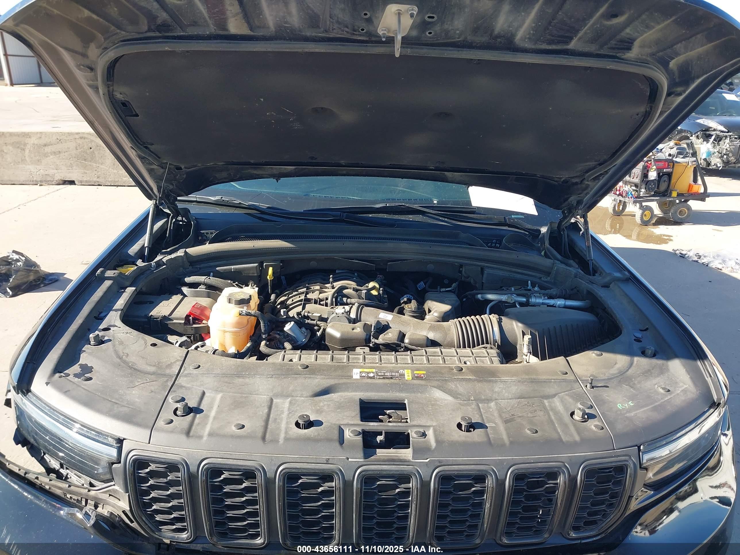 JEEP GRAND image 10