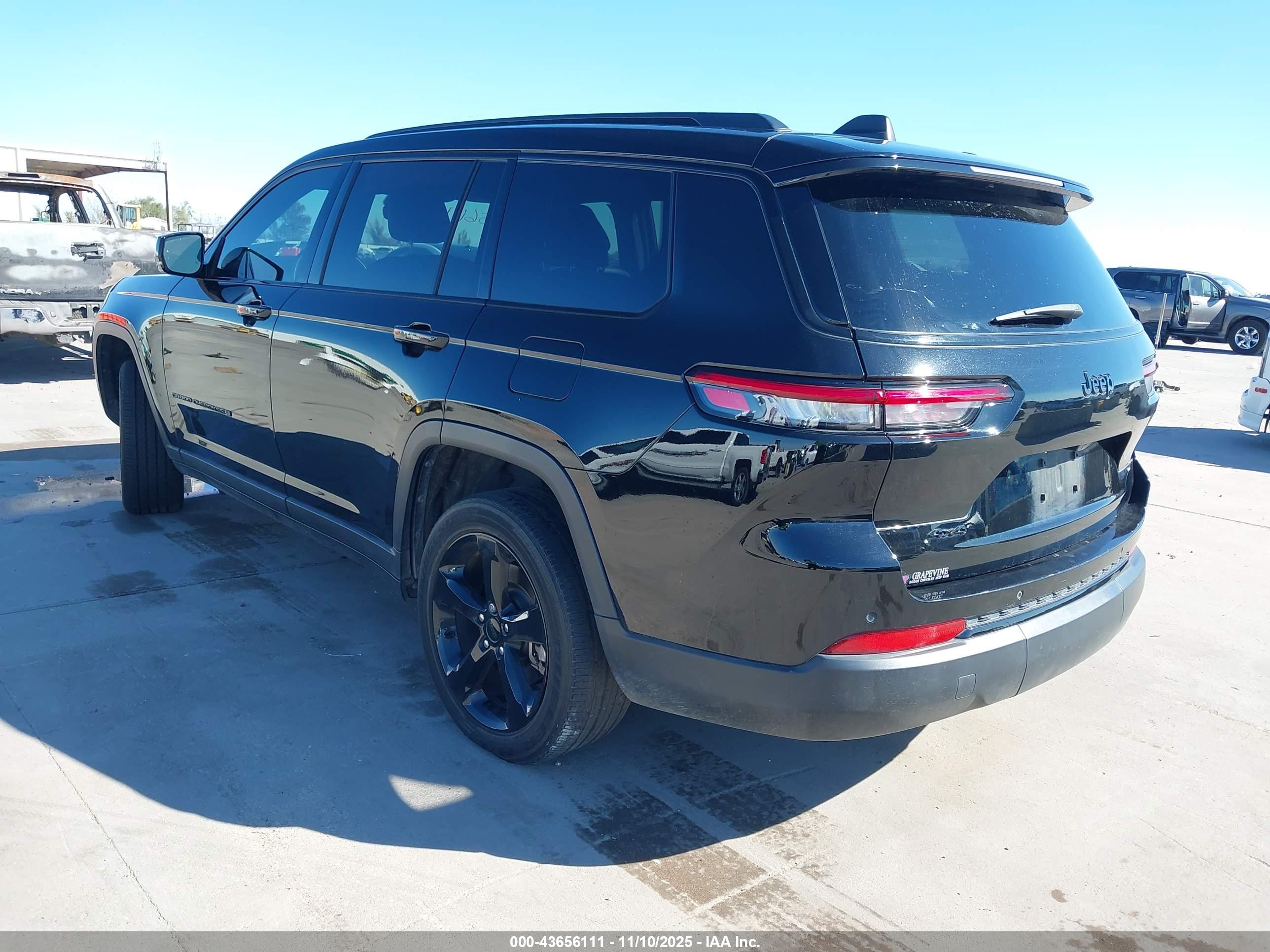 JEEP GRAND image 3