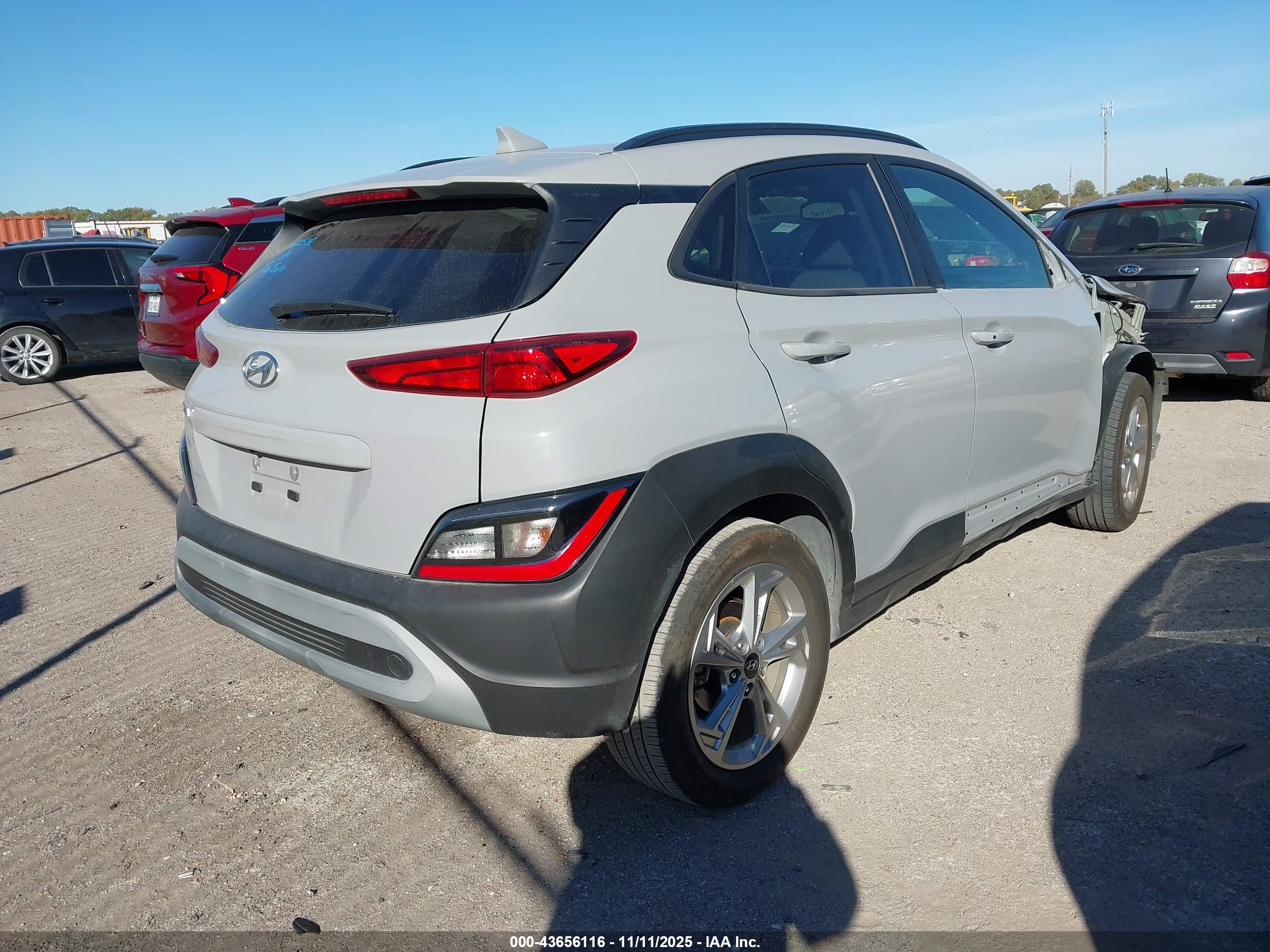 HYUNDAI KONA image 4