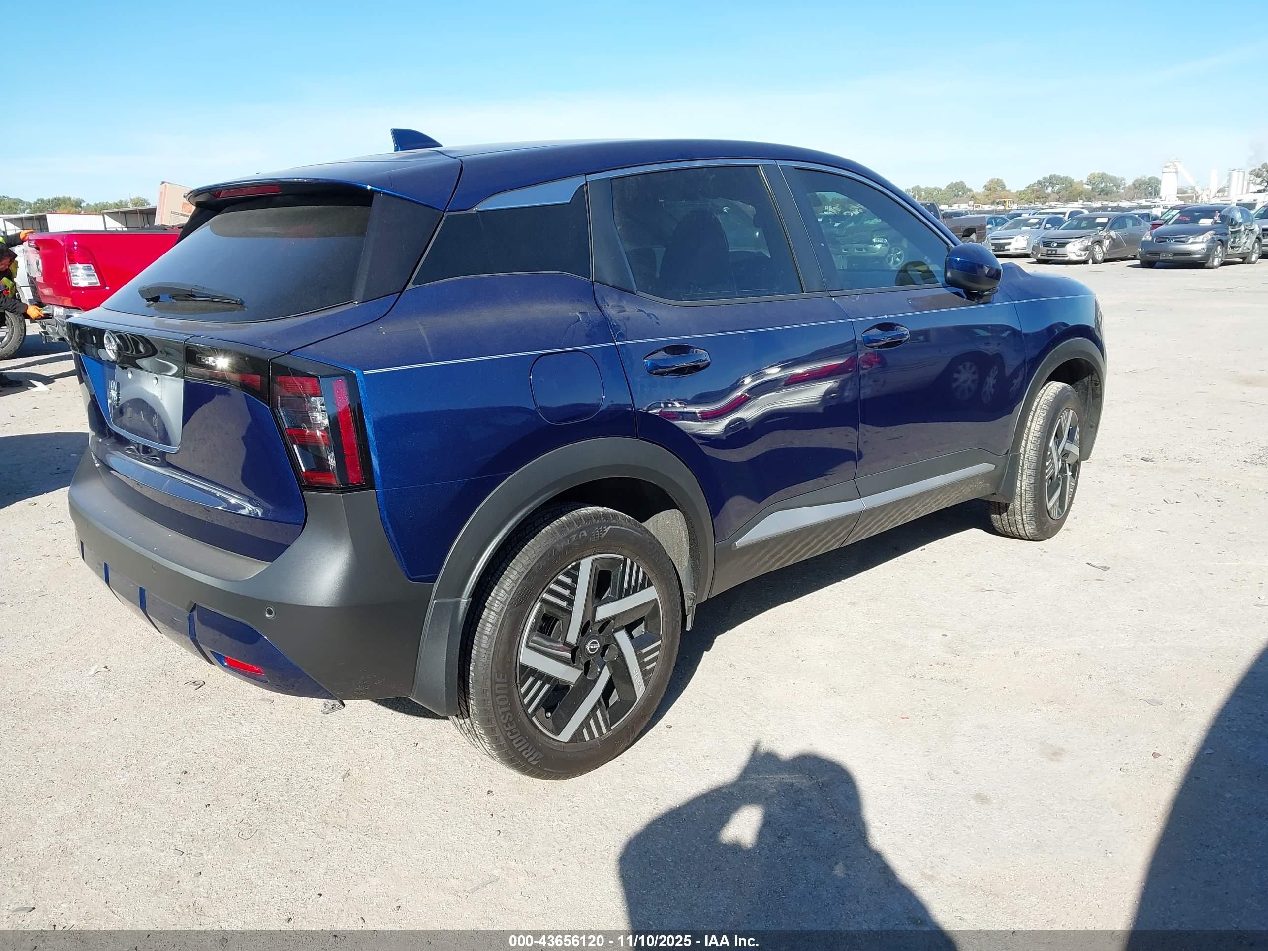 NISSAN KICKS image 4