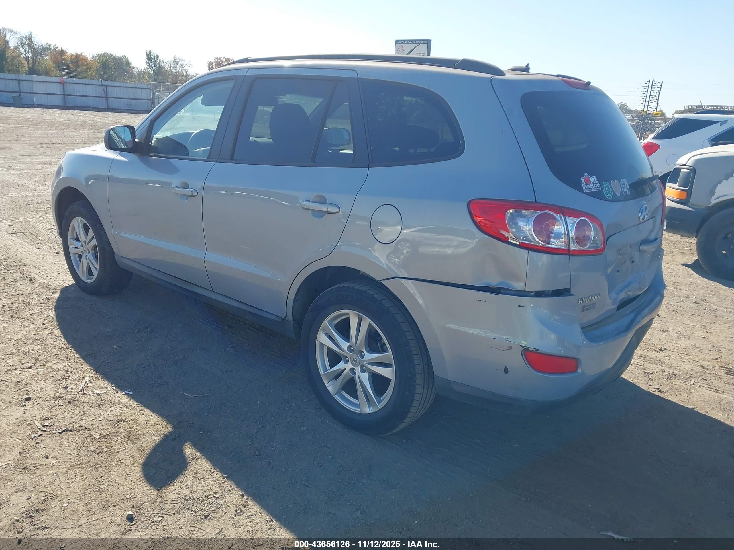 HYUNDAI SANTA image 3