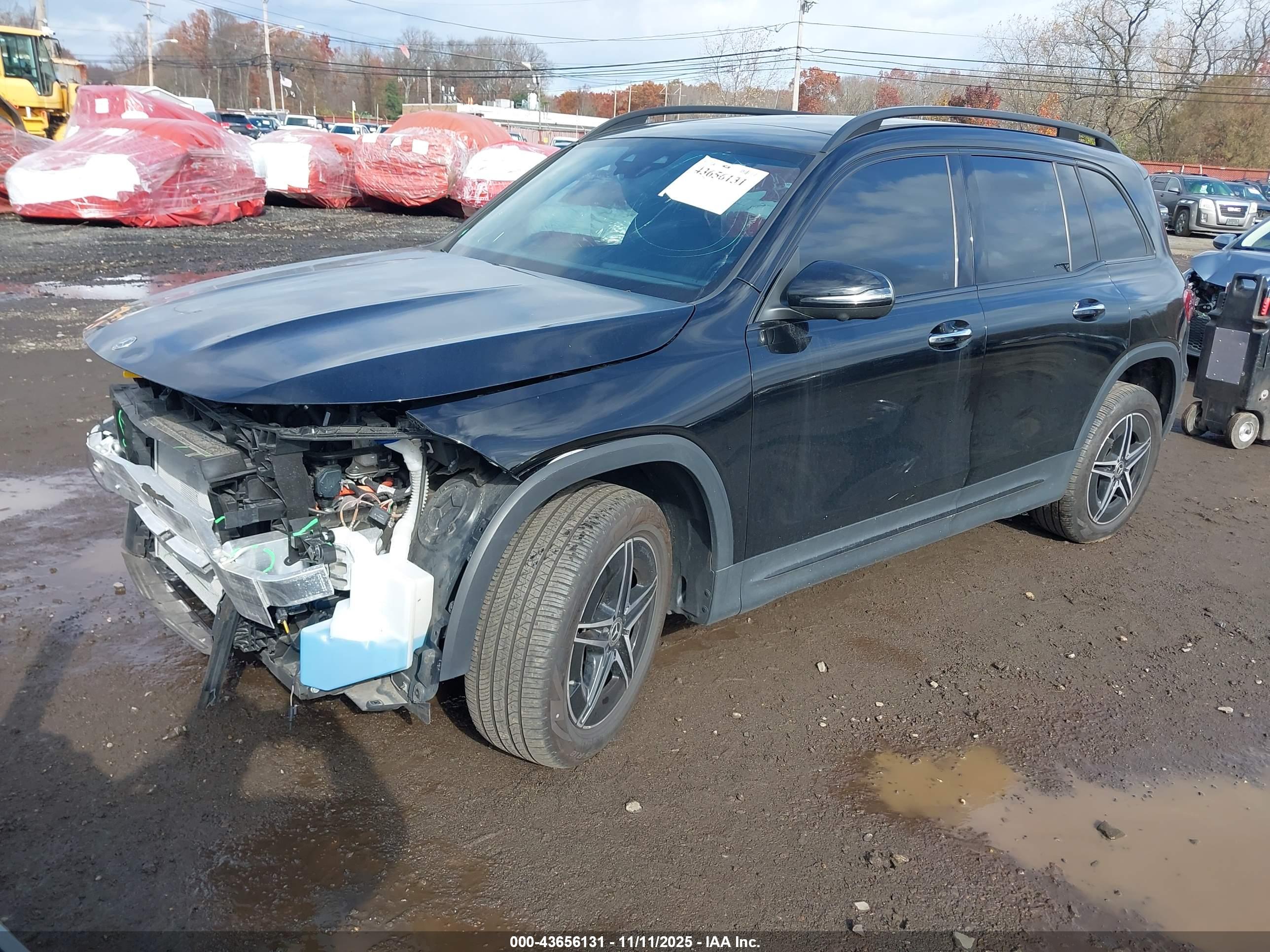 MERCEDES-BENZ EQB image 2