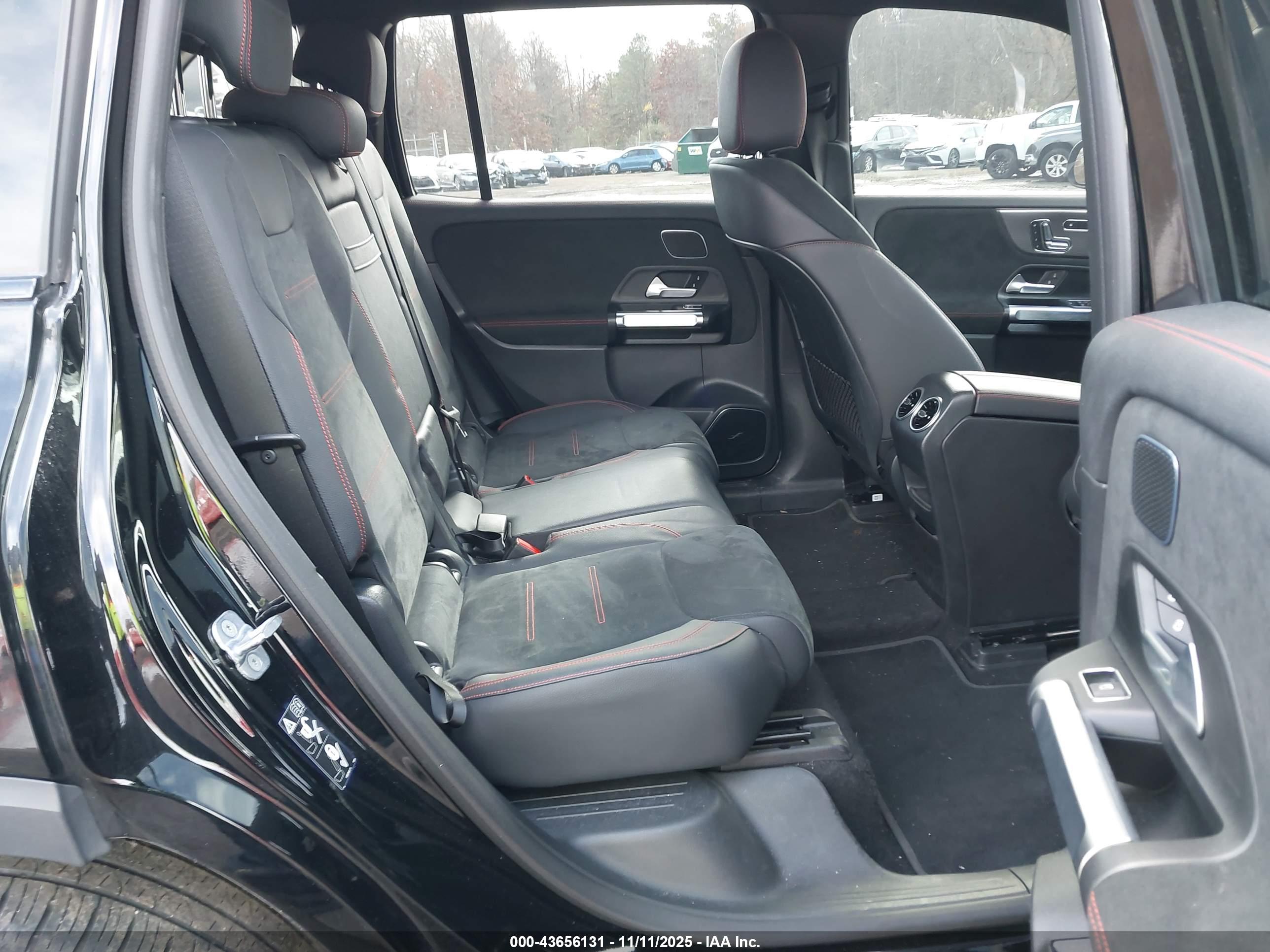 MERCEDES-BENZ EQB image 8