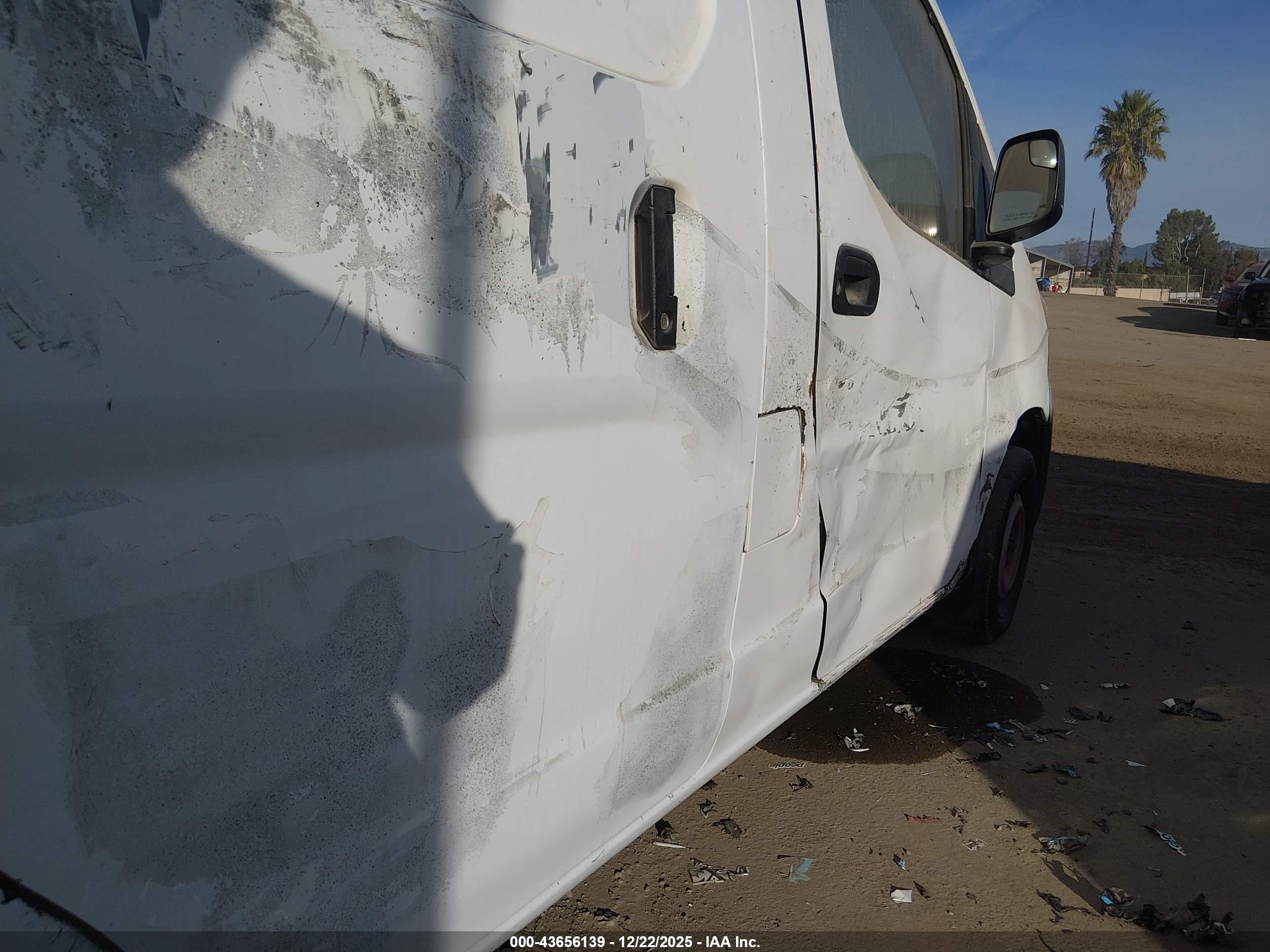 NISSAN NV200 image 6