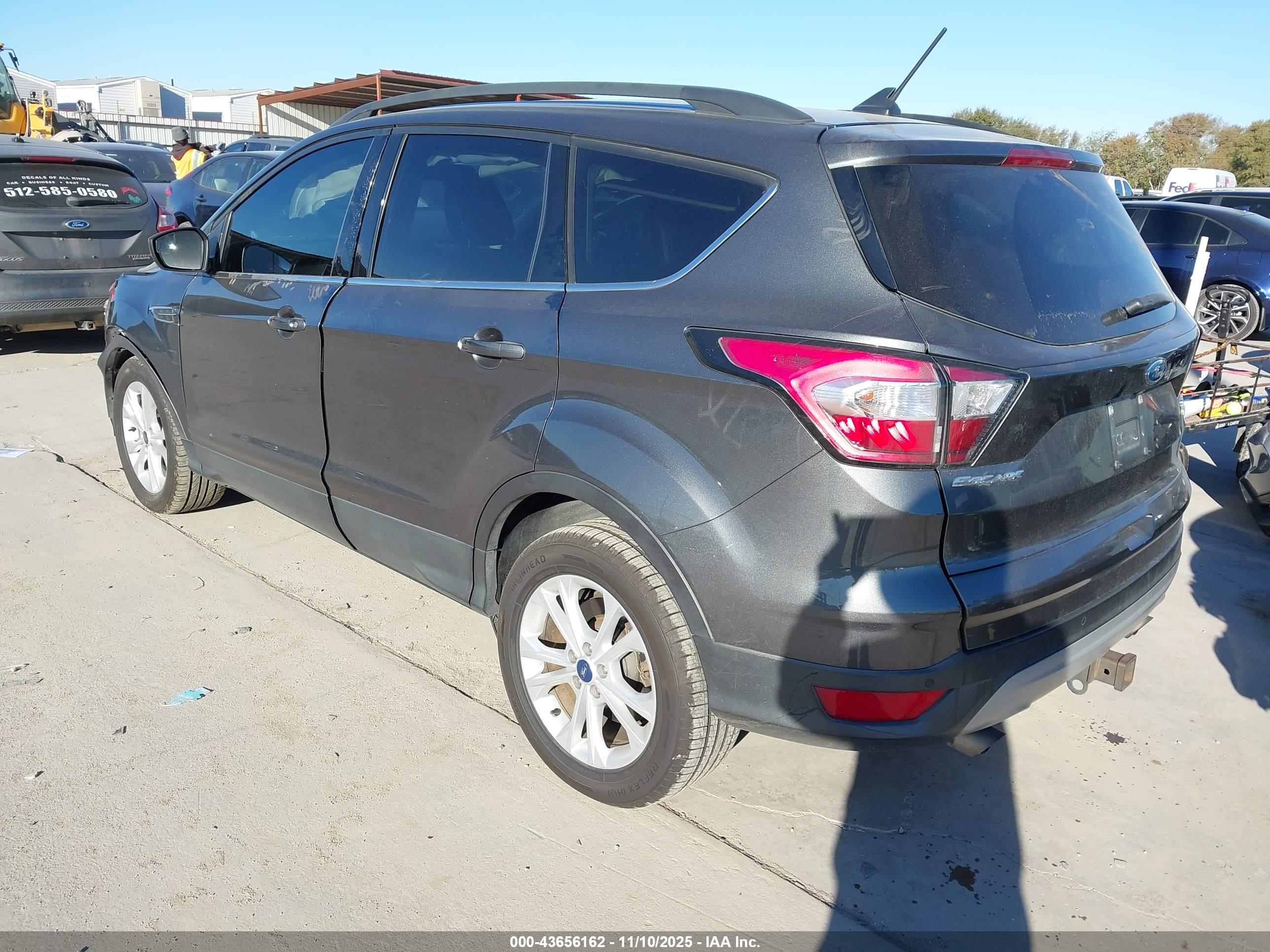 FORD ESCAPE image 3