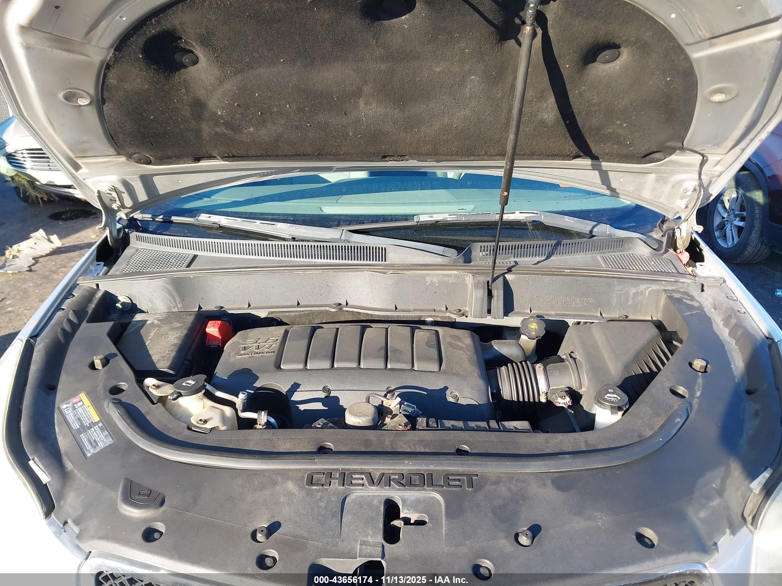 CHEVROLET TRAVERSE image 10