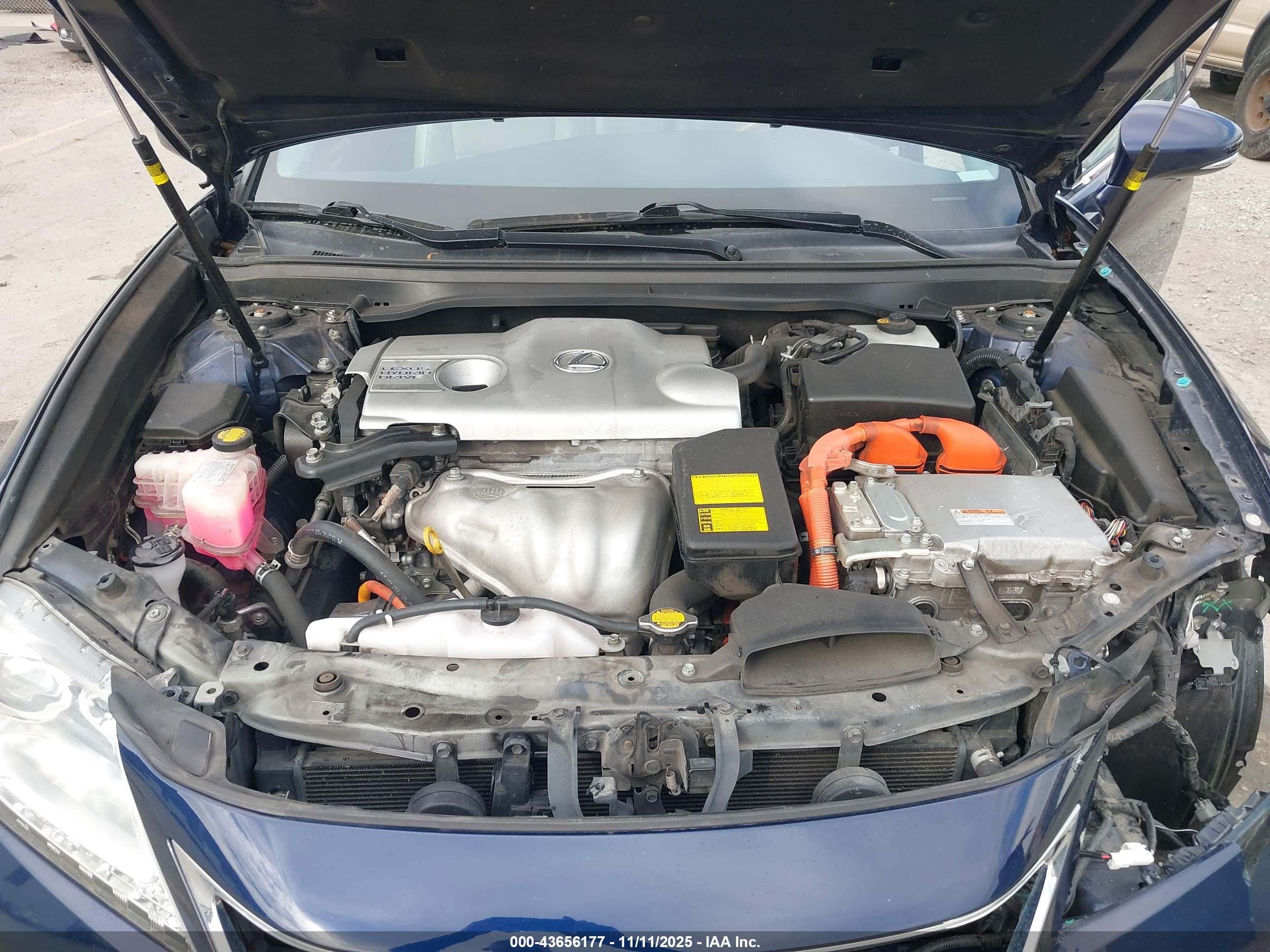 LEXUS ES image 10