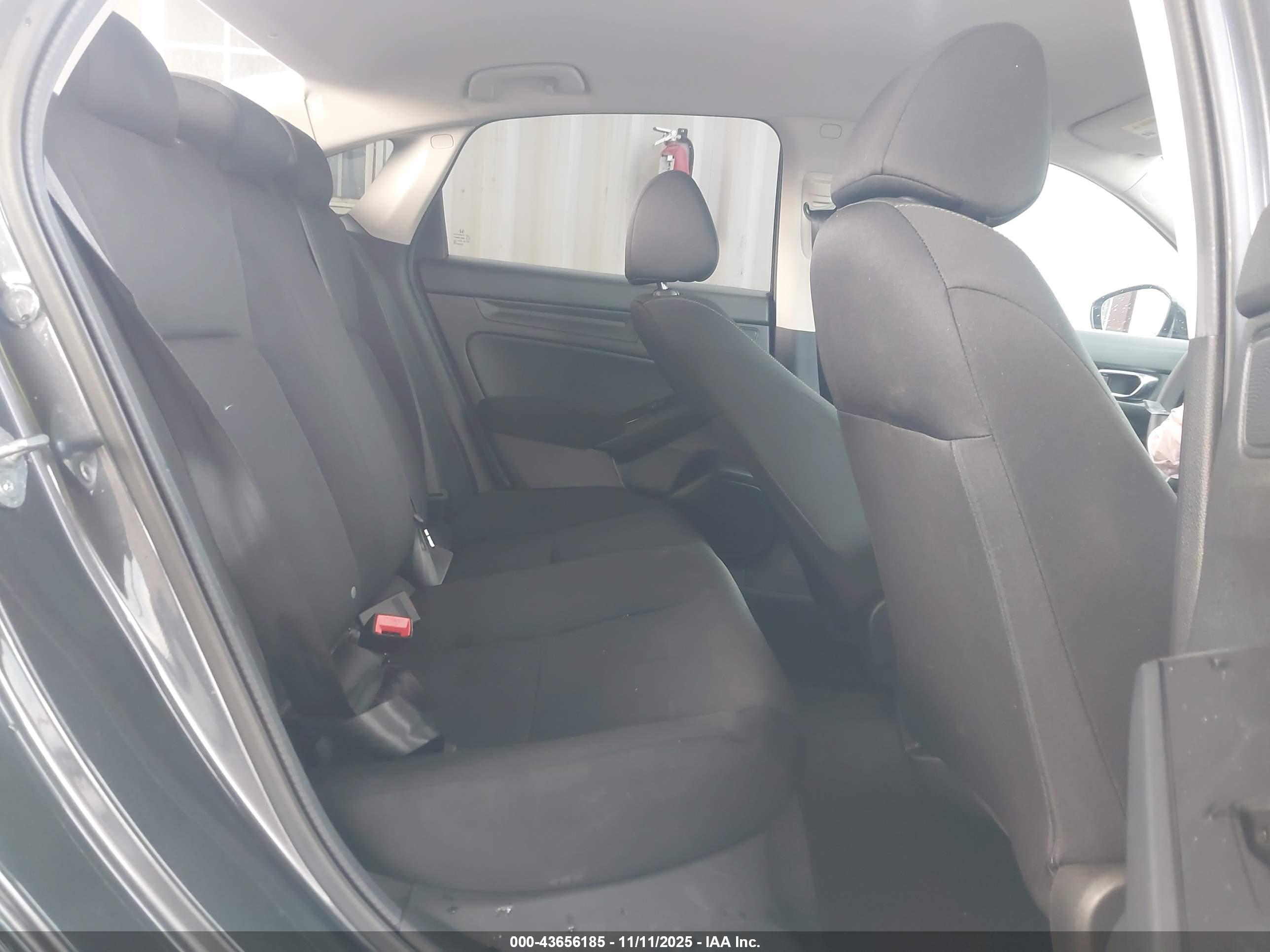 HONDA CIVIC image 8