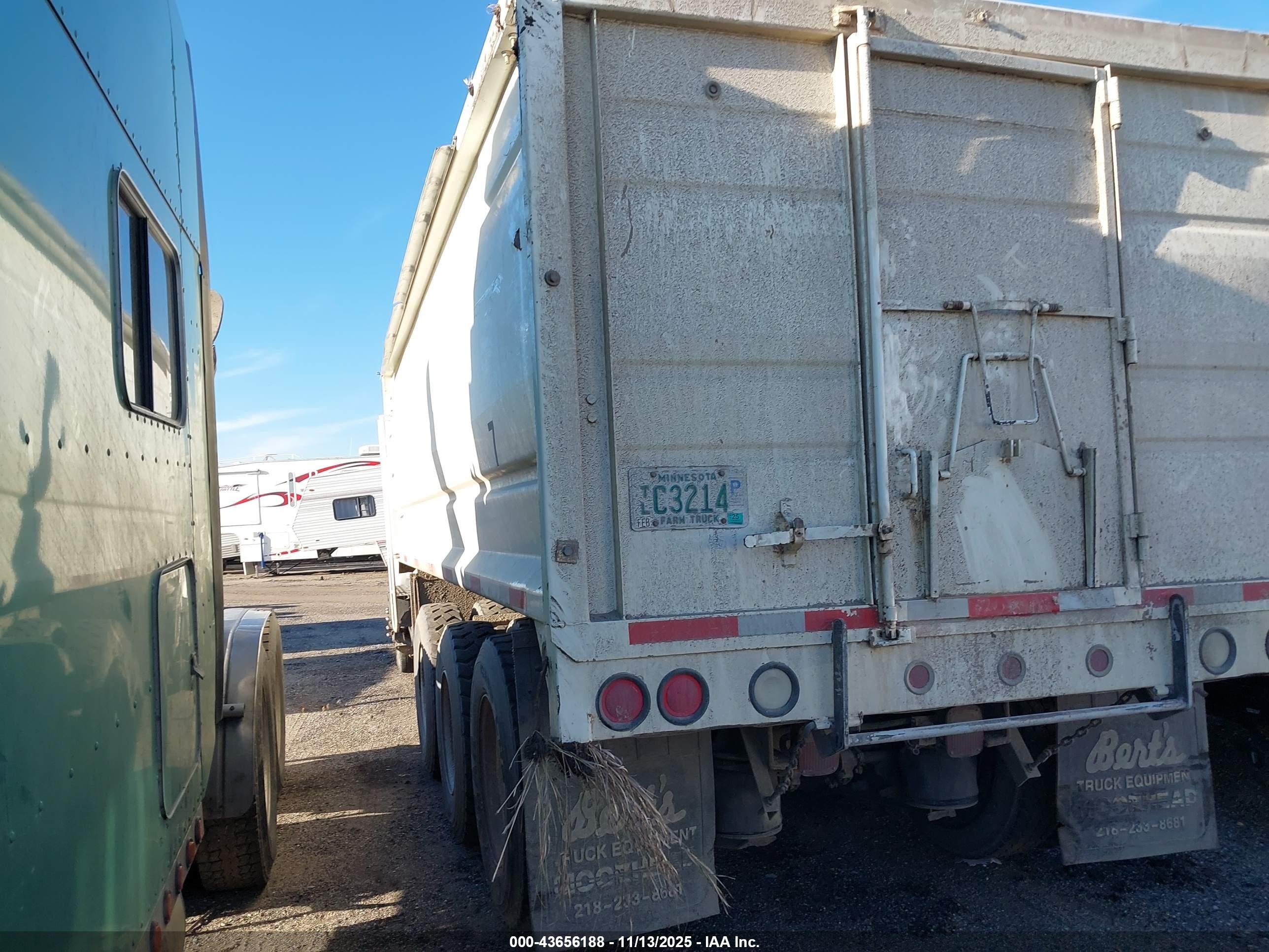 INTERNATIONAL 8000 image 3