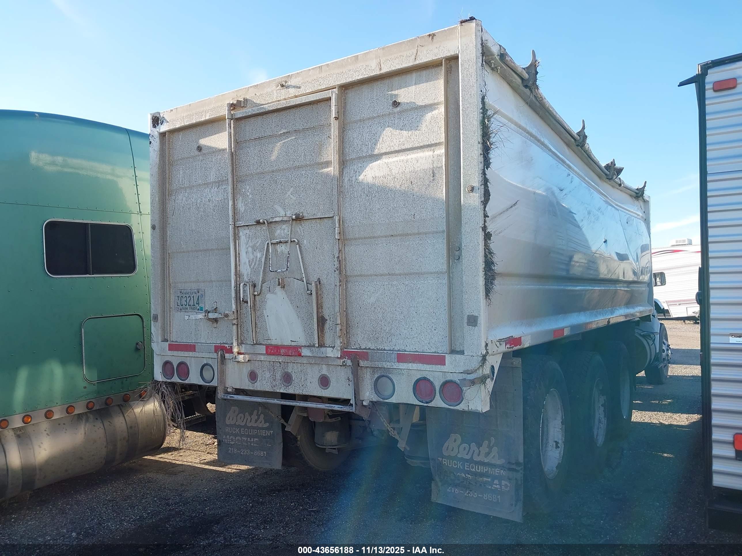 INTERNATIONAL 8000 image 4