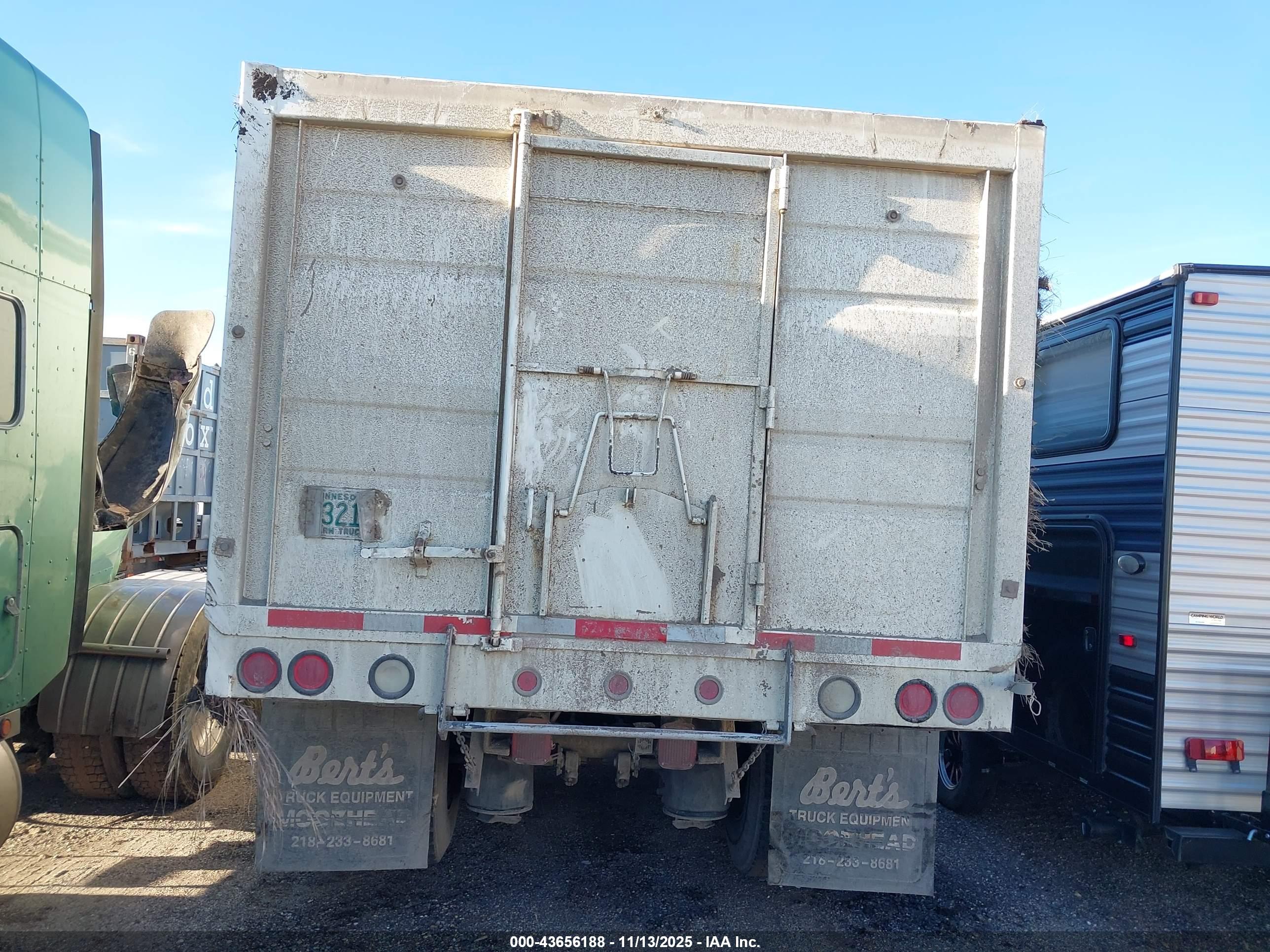 INTERNATIONAL 8000 image 8