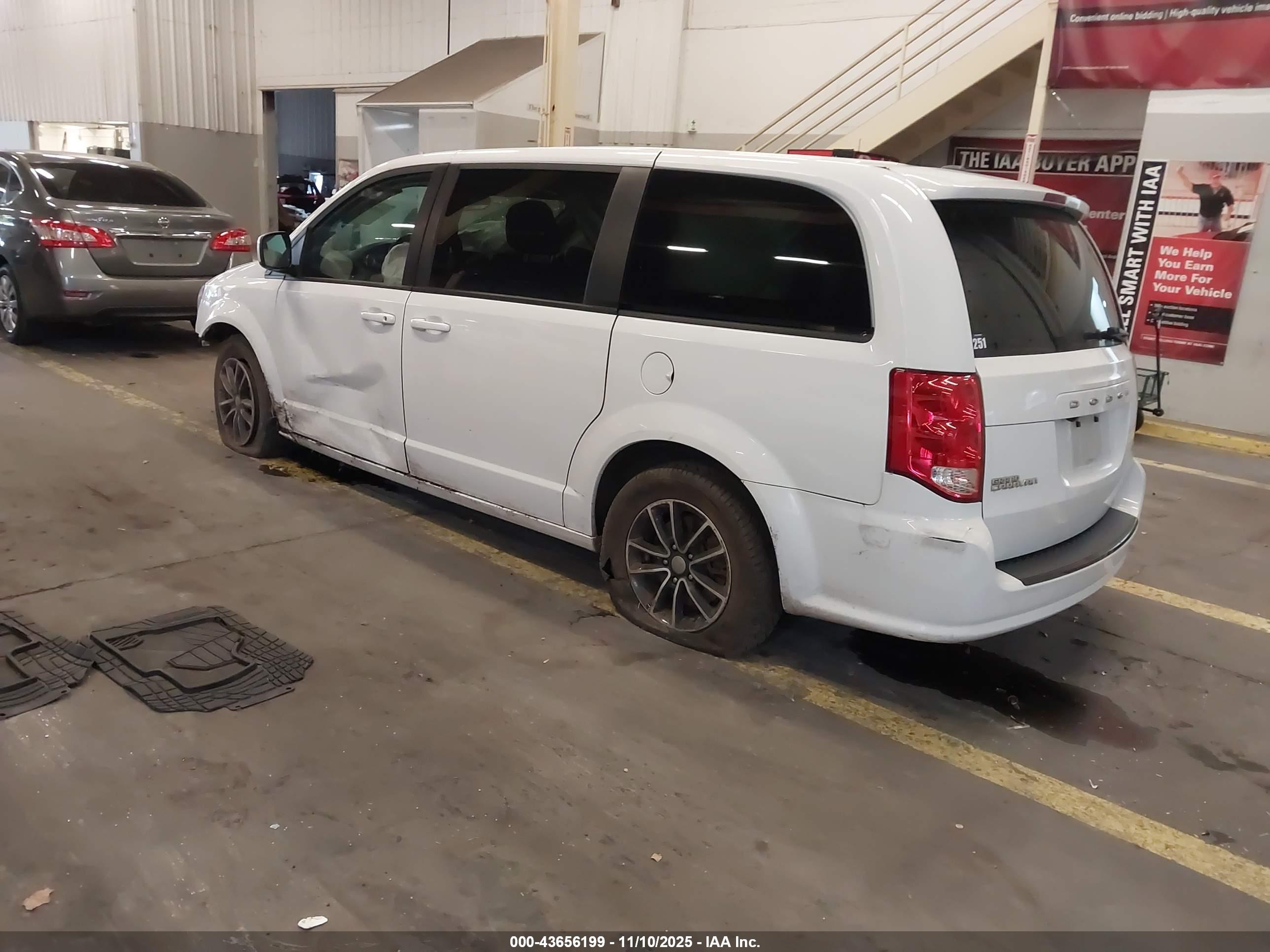 DODGE GRAND image 3