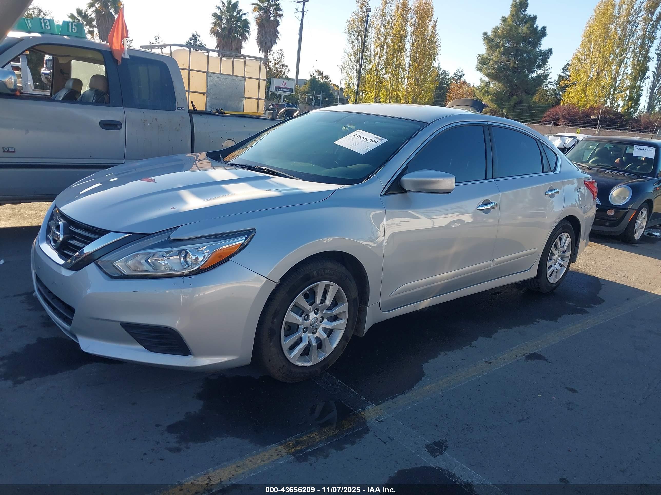 NISSAN ALTIMA image 2