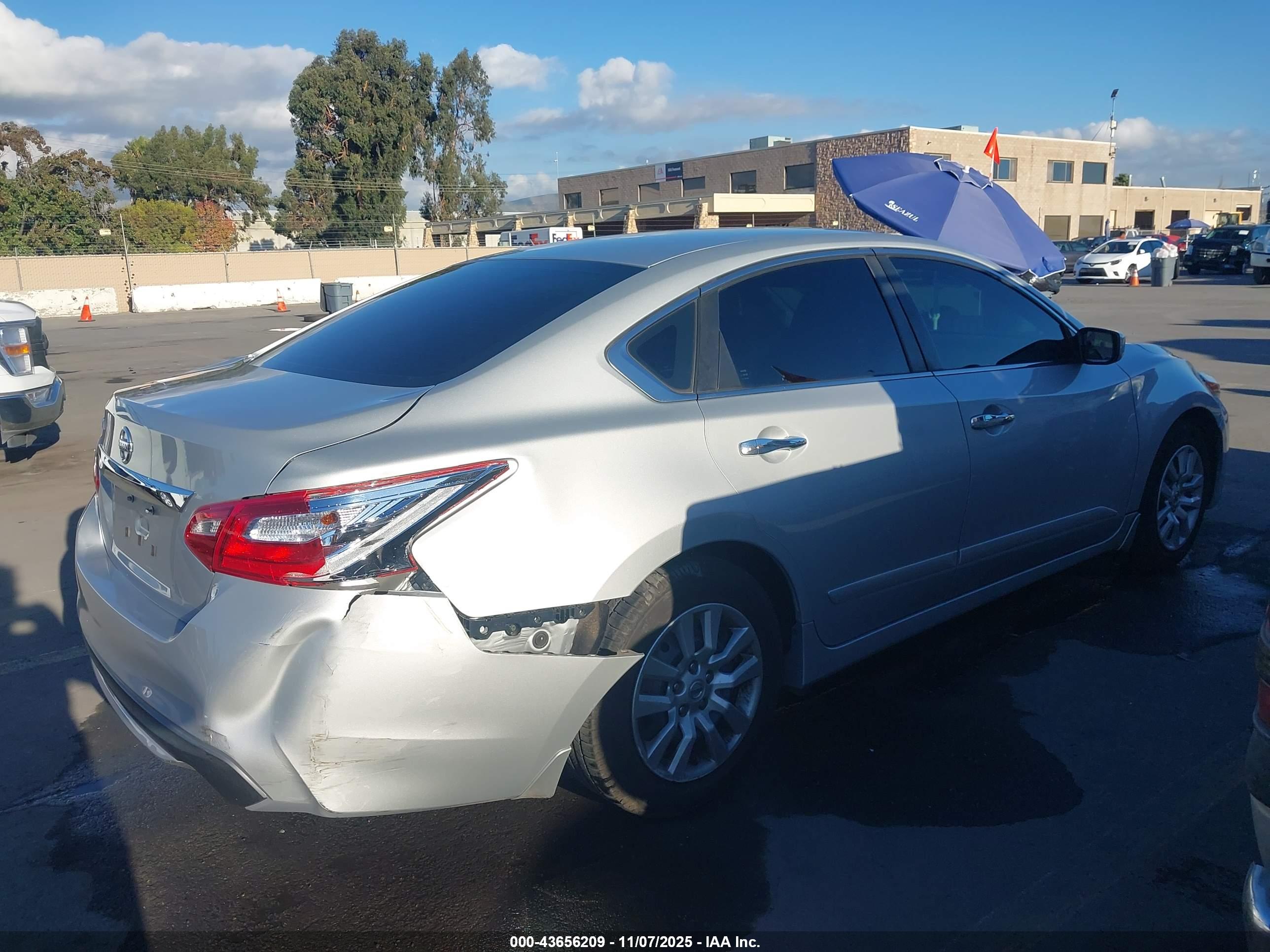 NISSAN ALTIMA image 4
