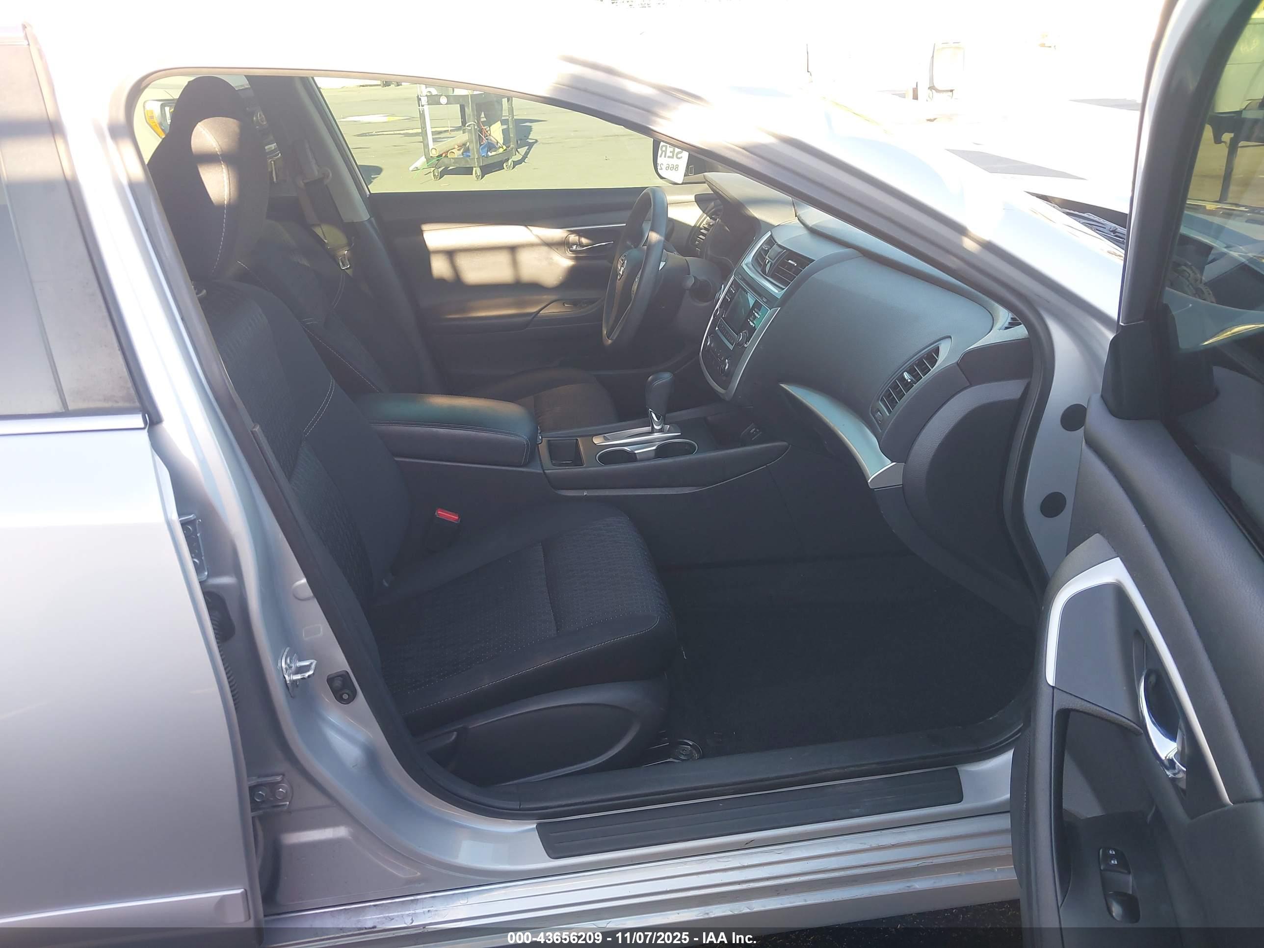 NISSAN ALTIMA image 5