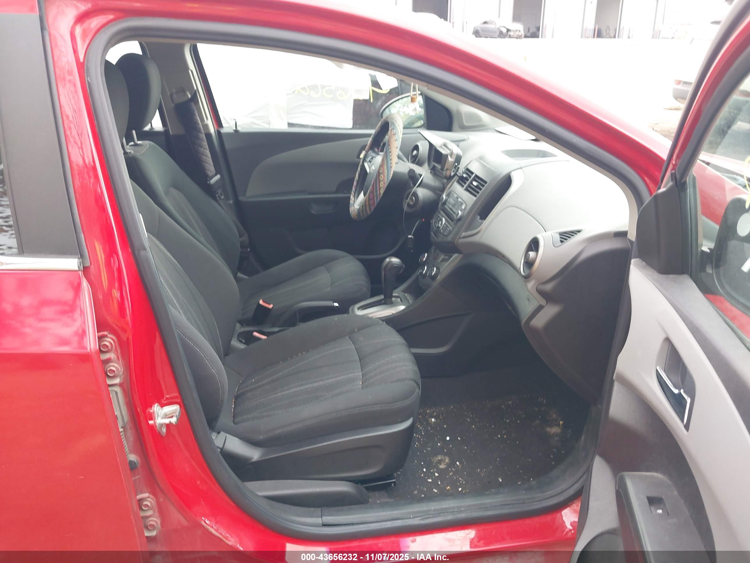CHEVROLET SONIC image 5