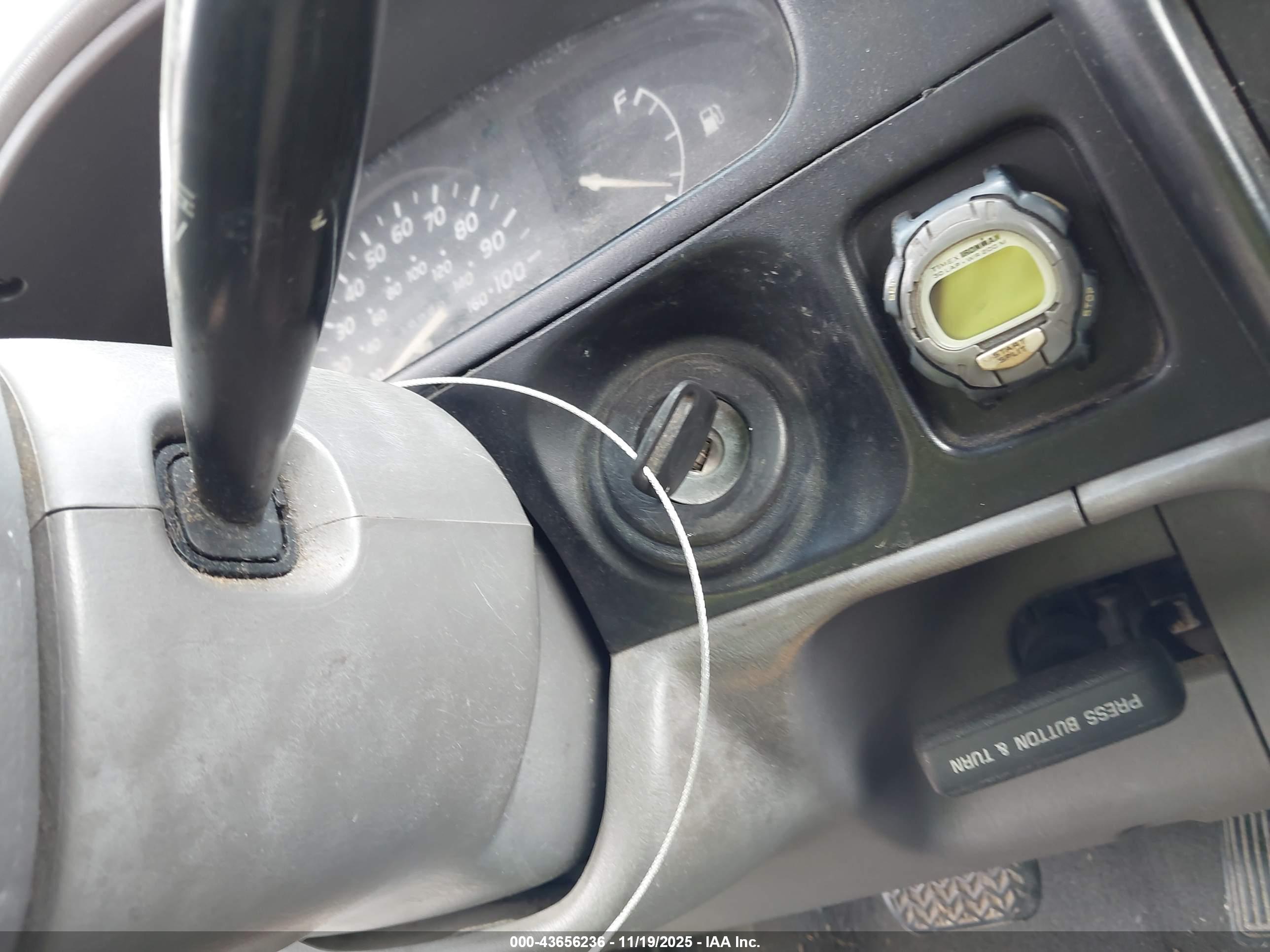 TOYOTA TACOMA image 11