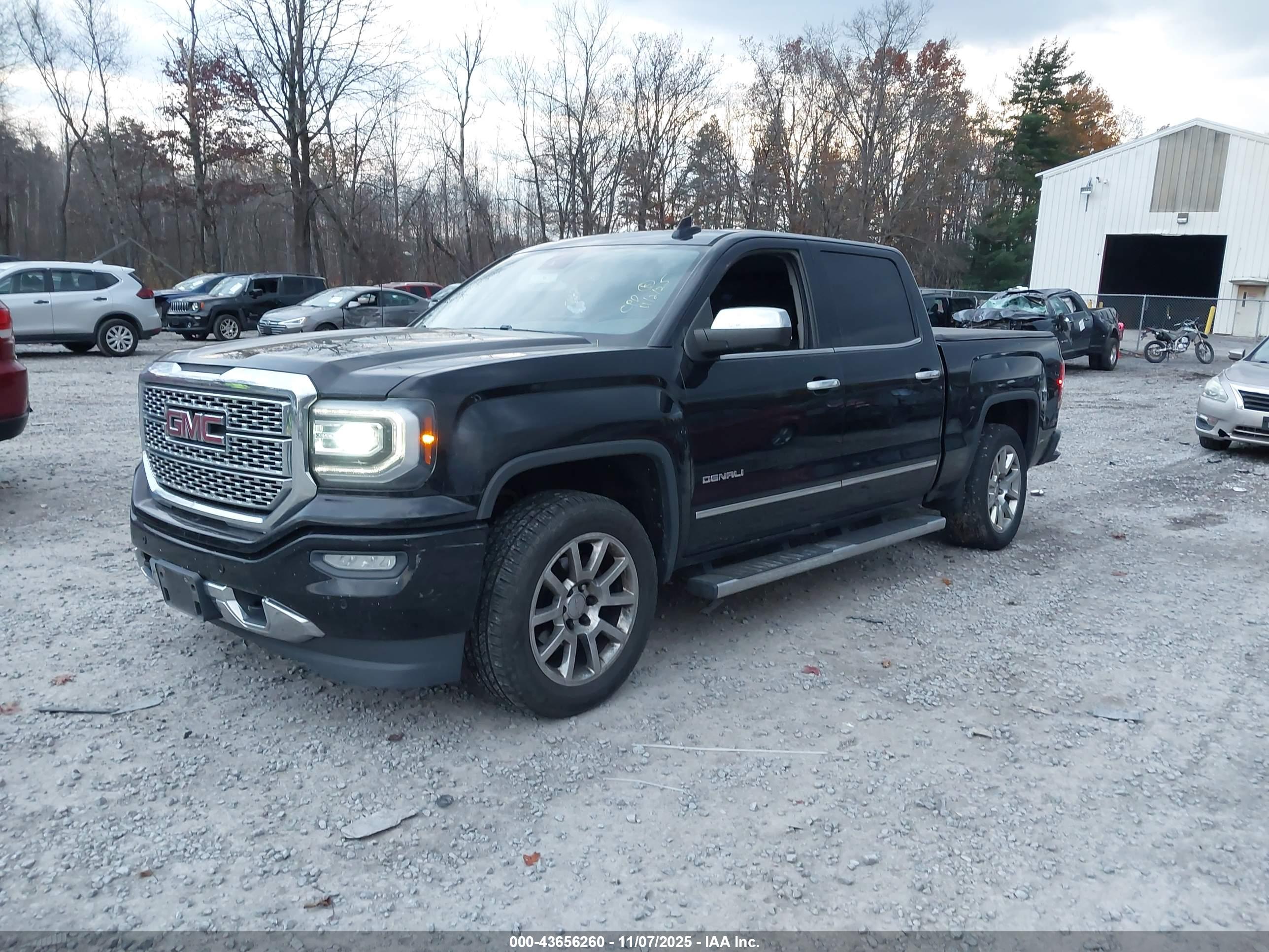 GMC SIERRA image 2