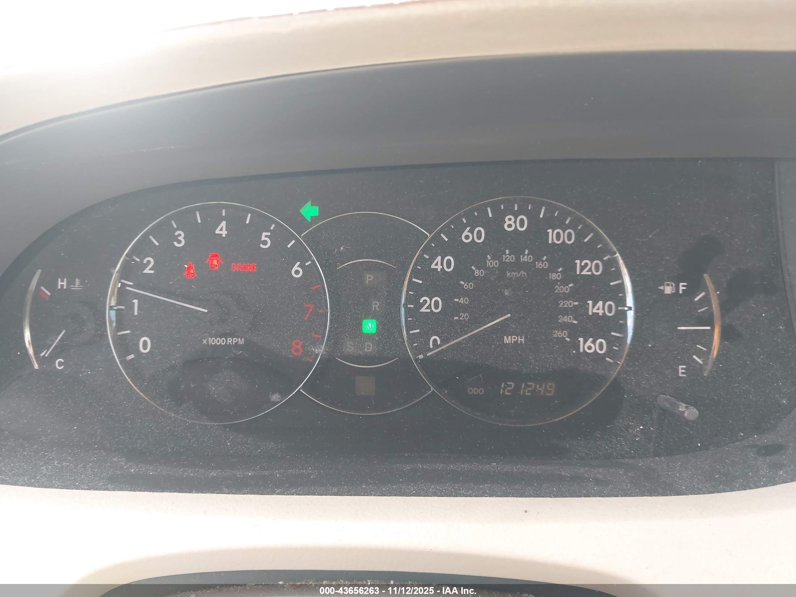 TOYOTA AVALON image 7