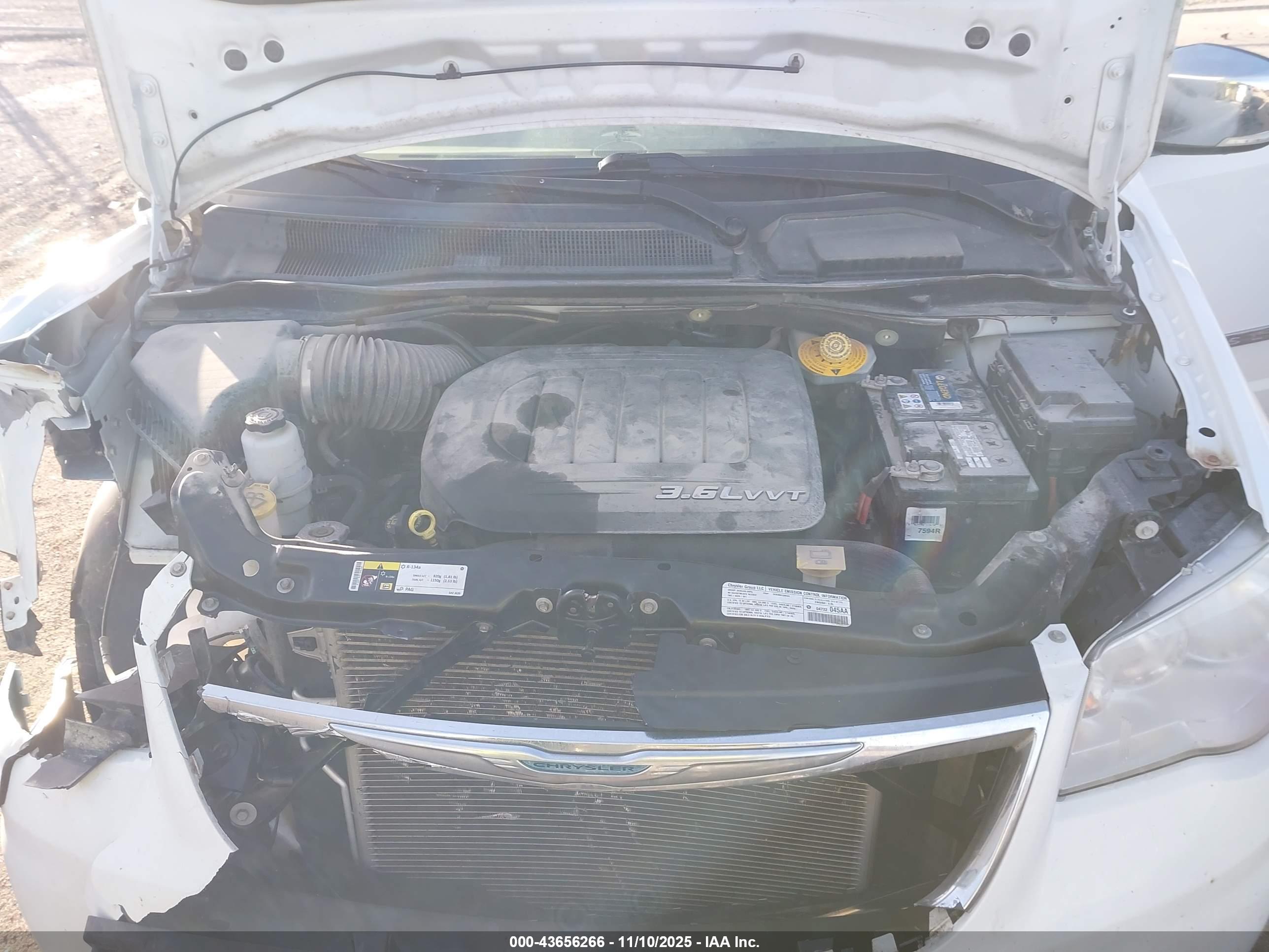 CHRYSLER TOWN image 10