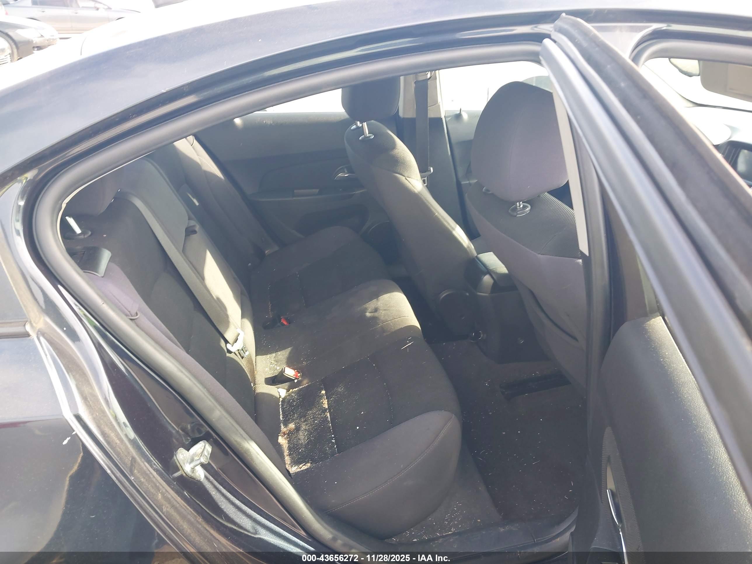 CHEVROLET CRUZE image 8