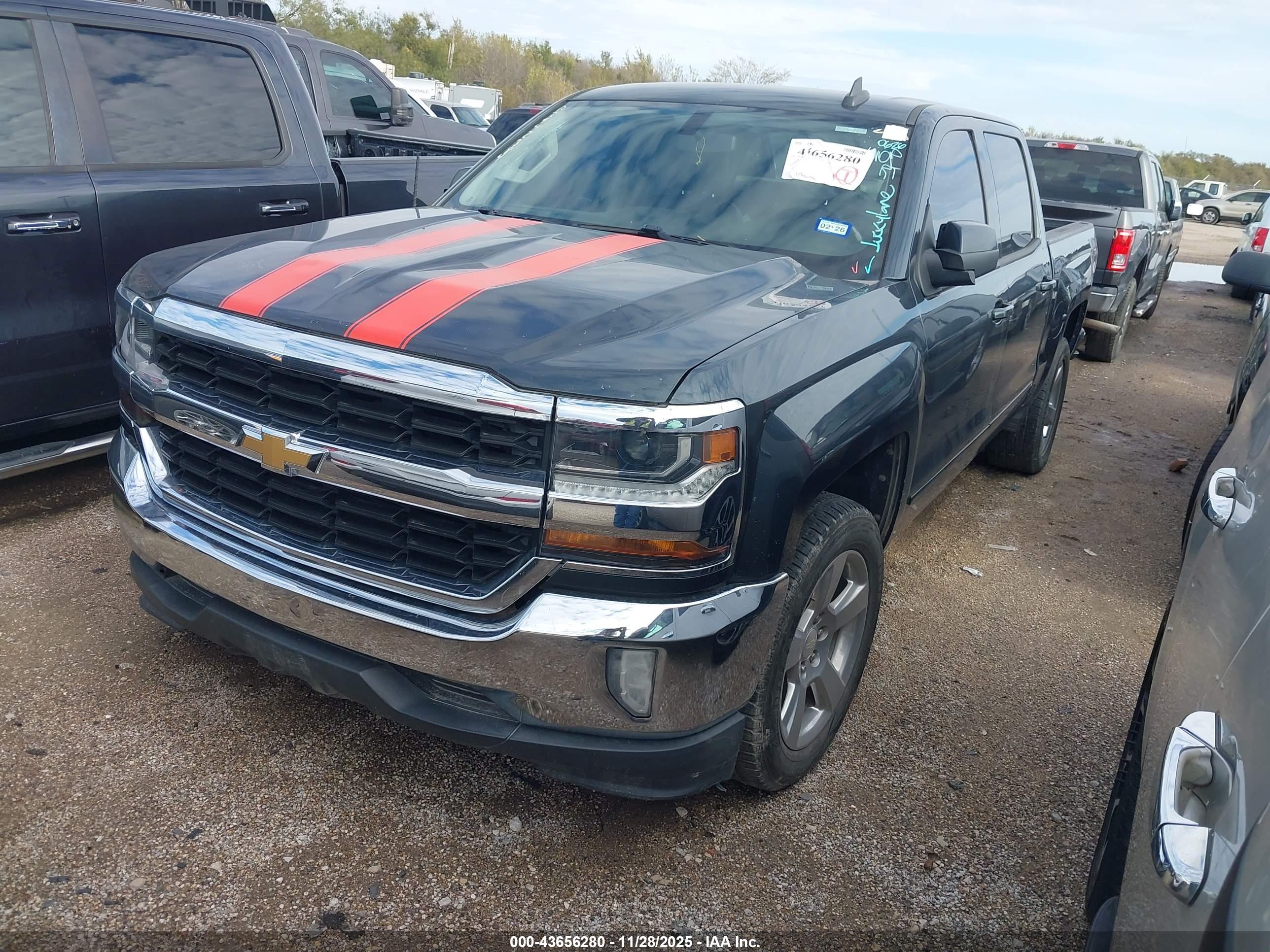 CHEVROLET SILVERADO image 2