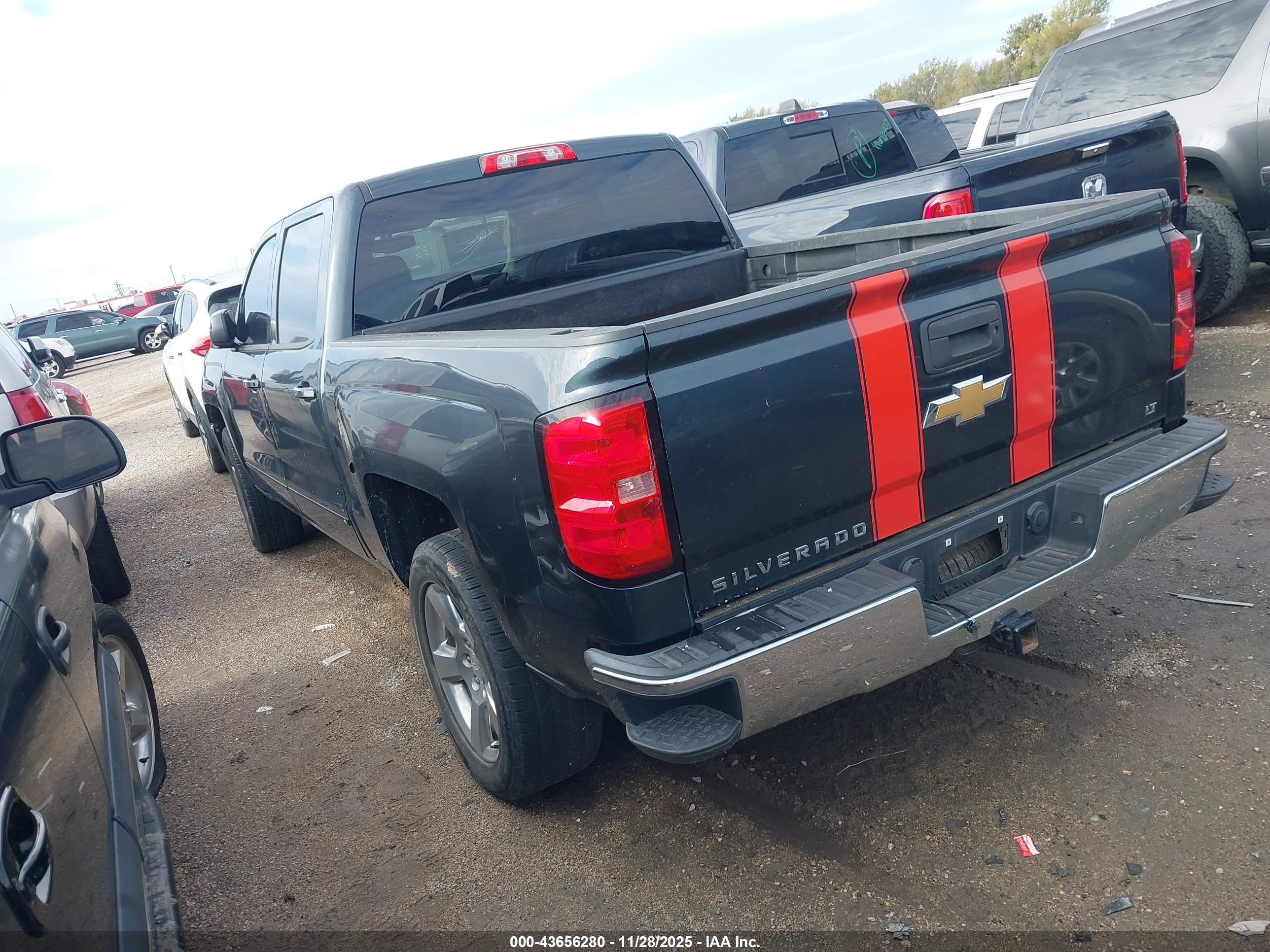 CHEVROLET SILVERADO image 3