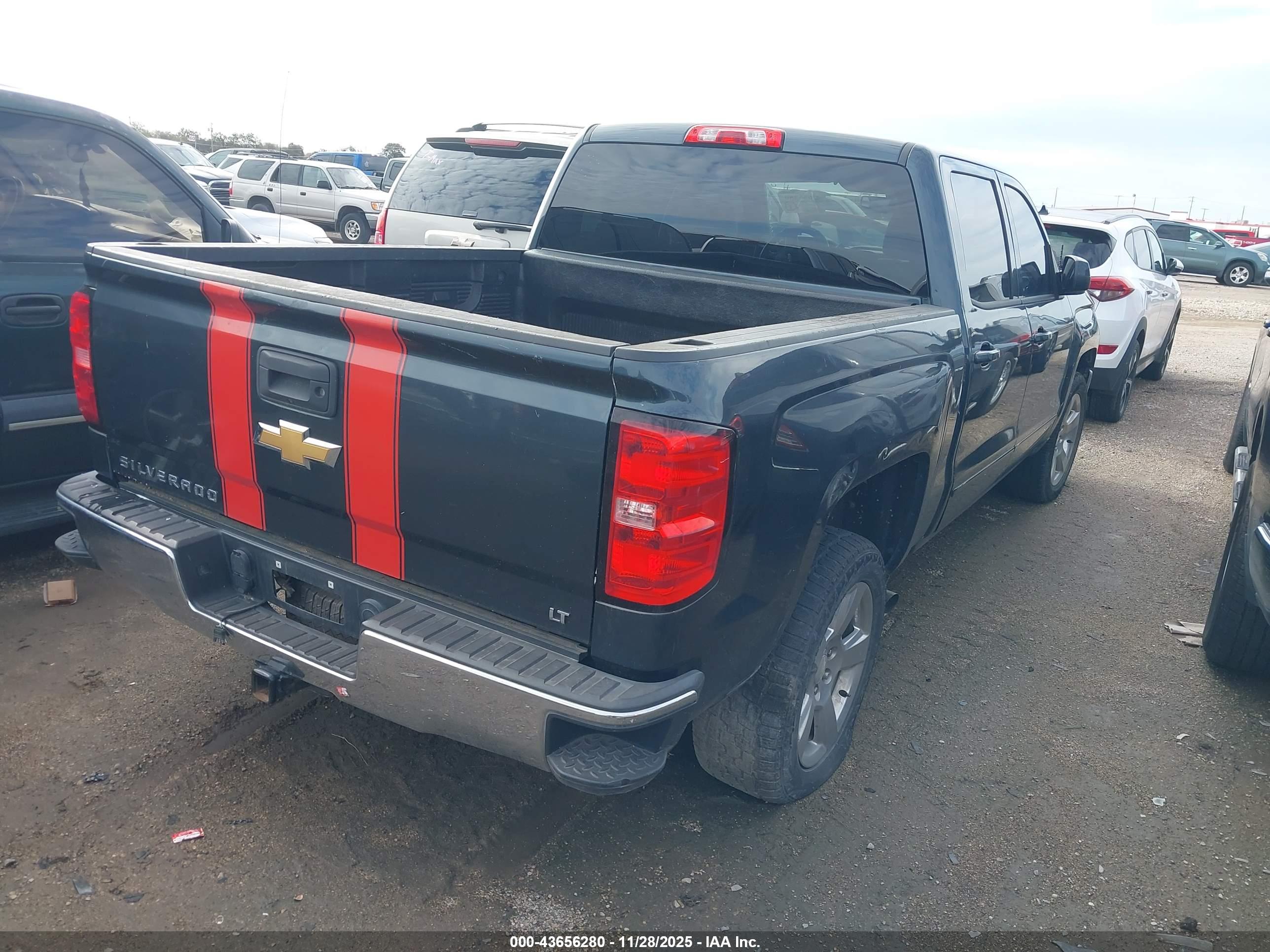 CHEVROLET SILVERADO image 4
