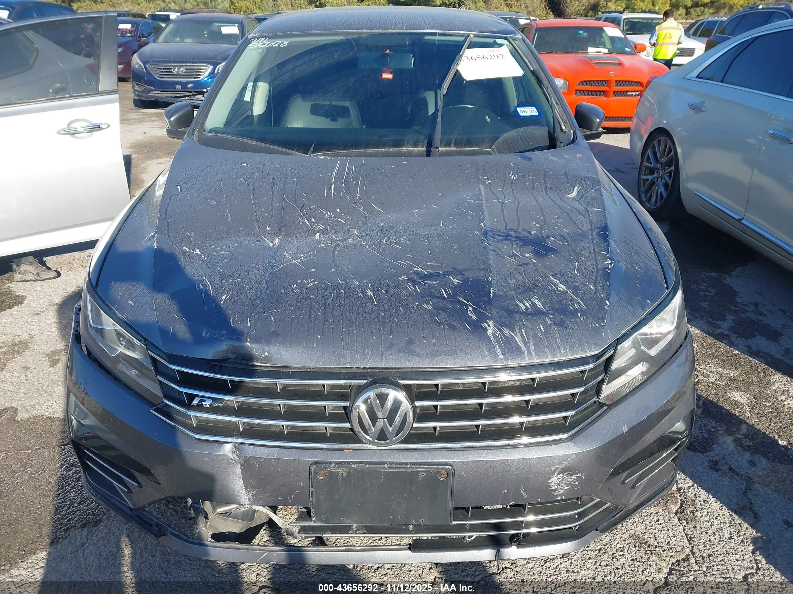 VOLKSWAGEN PASSAT image 6