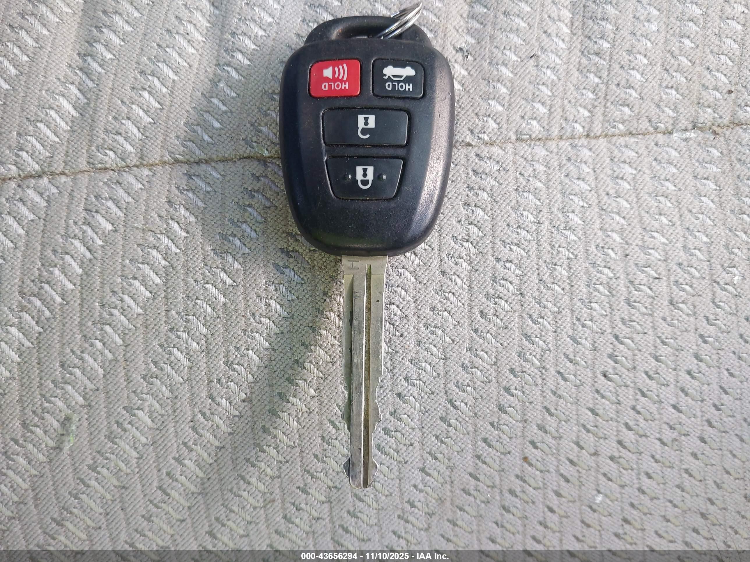 TOYOTA CAMRY image 11